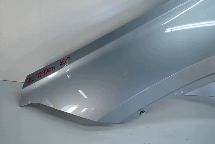 VW TAYRON 24- fender left front front
