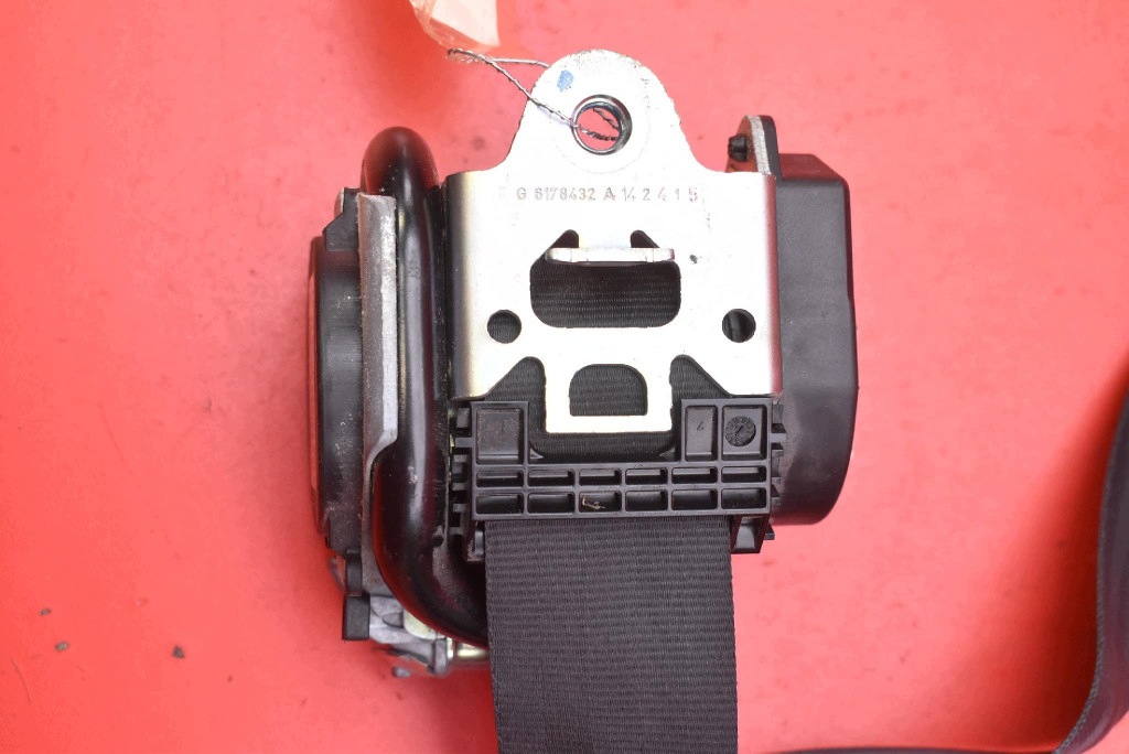 Gurten Sicherheits mitte vorne DT11-V611B62-BCW FORD TRANSIT CONNECT MK2