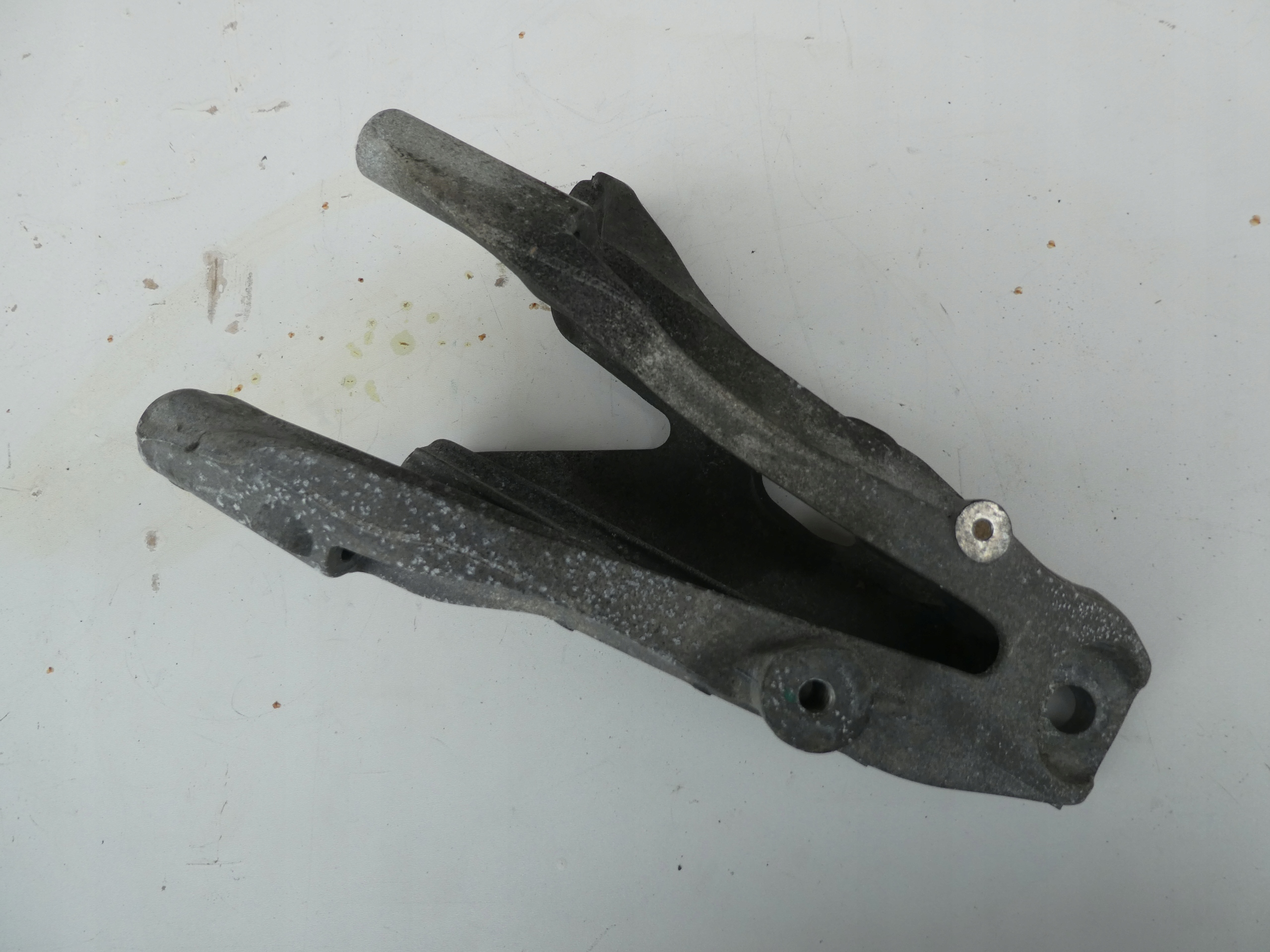 VW T6 2.0 TDI holder engine mount 7E0199370L