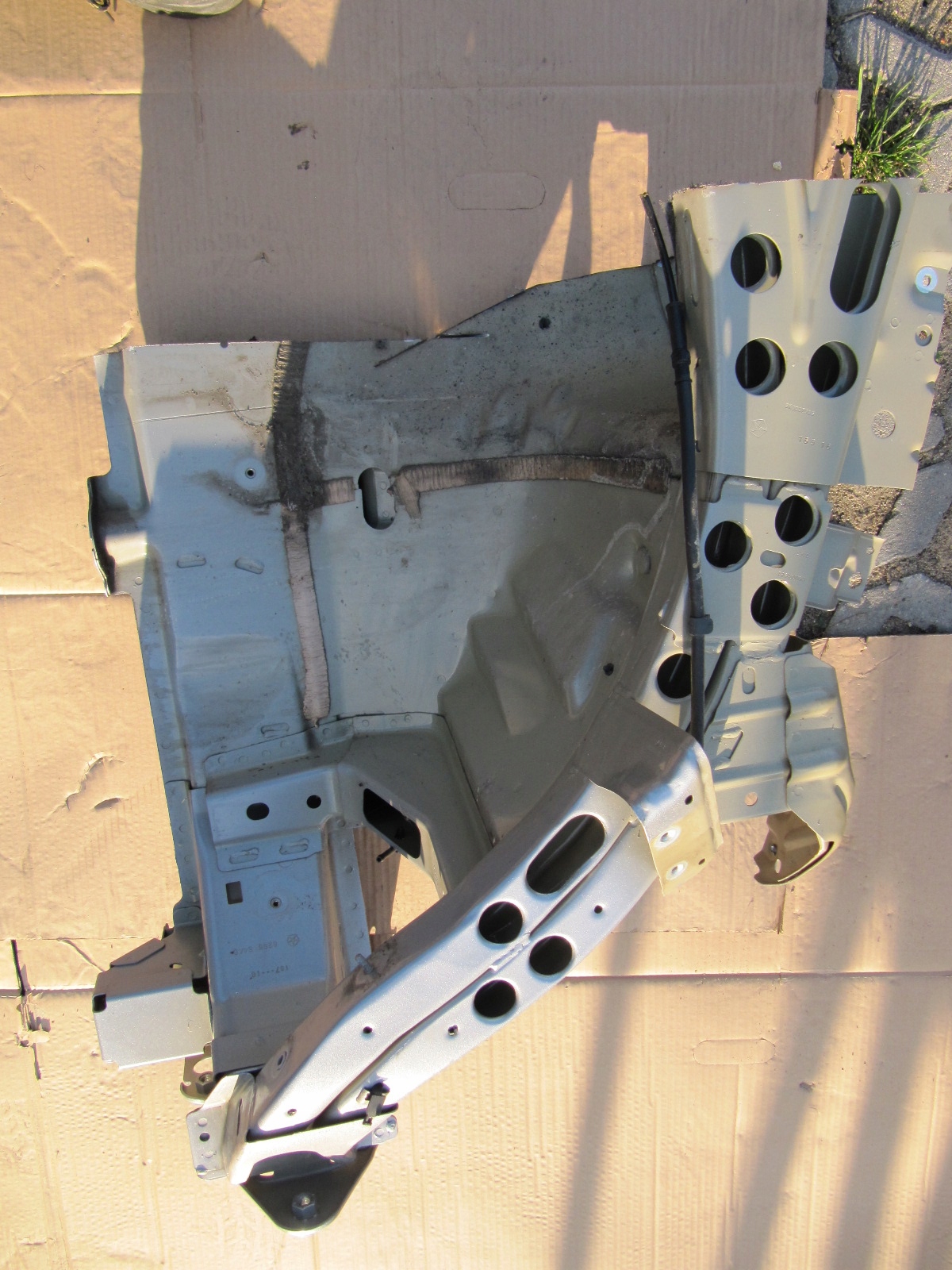 CHRYSLER PACIFICA 17- передняя перед правая серебристый