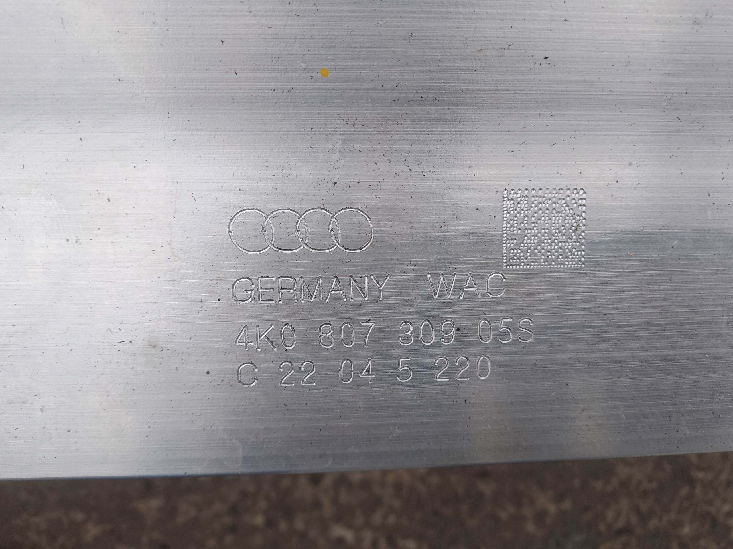 STOSSSTANGENTRÄGER HECK AUDI A6 C8 4K0807309