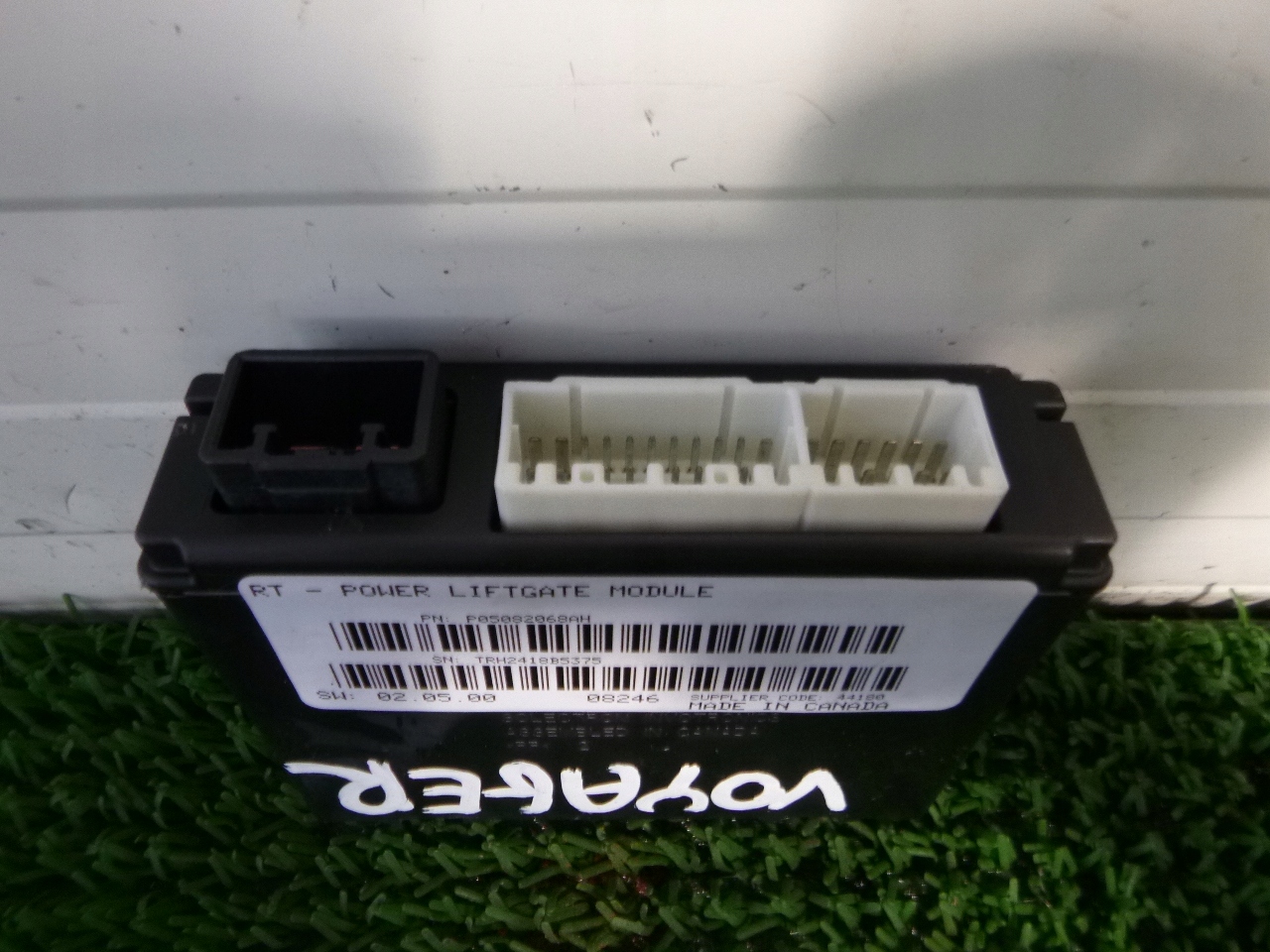 VOYAGER V 08- module control unit bonnet P05082068AH