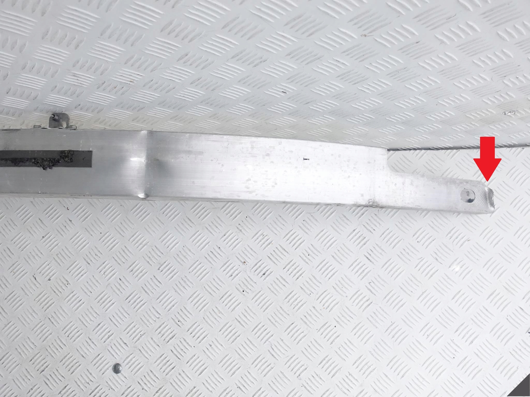 TESLA MODEL 3 17 21 ZDERZAK BELKA PRZOD Part manufacturer Tesla