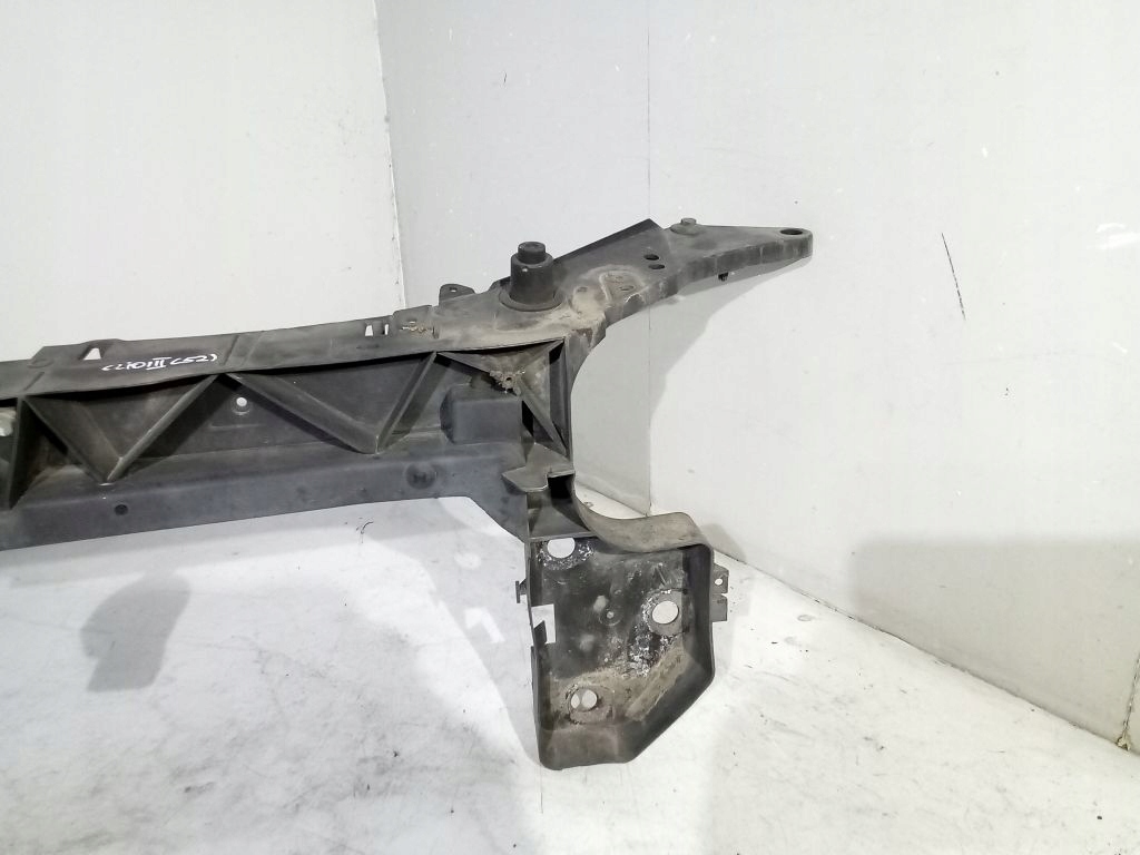 Renault Clio III support panel for radiators pillar