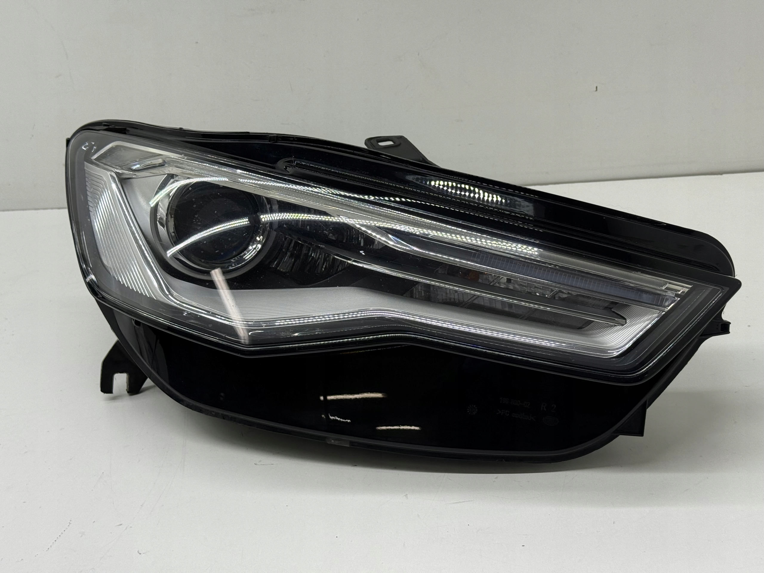 AUDI A6 C7 LIFT light reflektor right front BI-XENON XENON original!