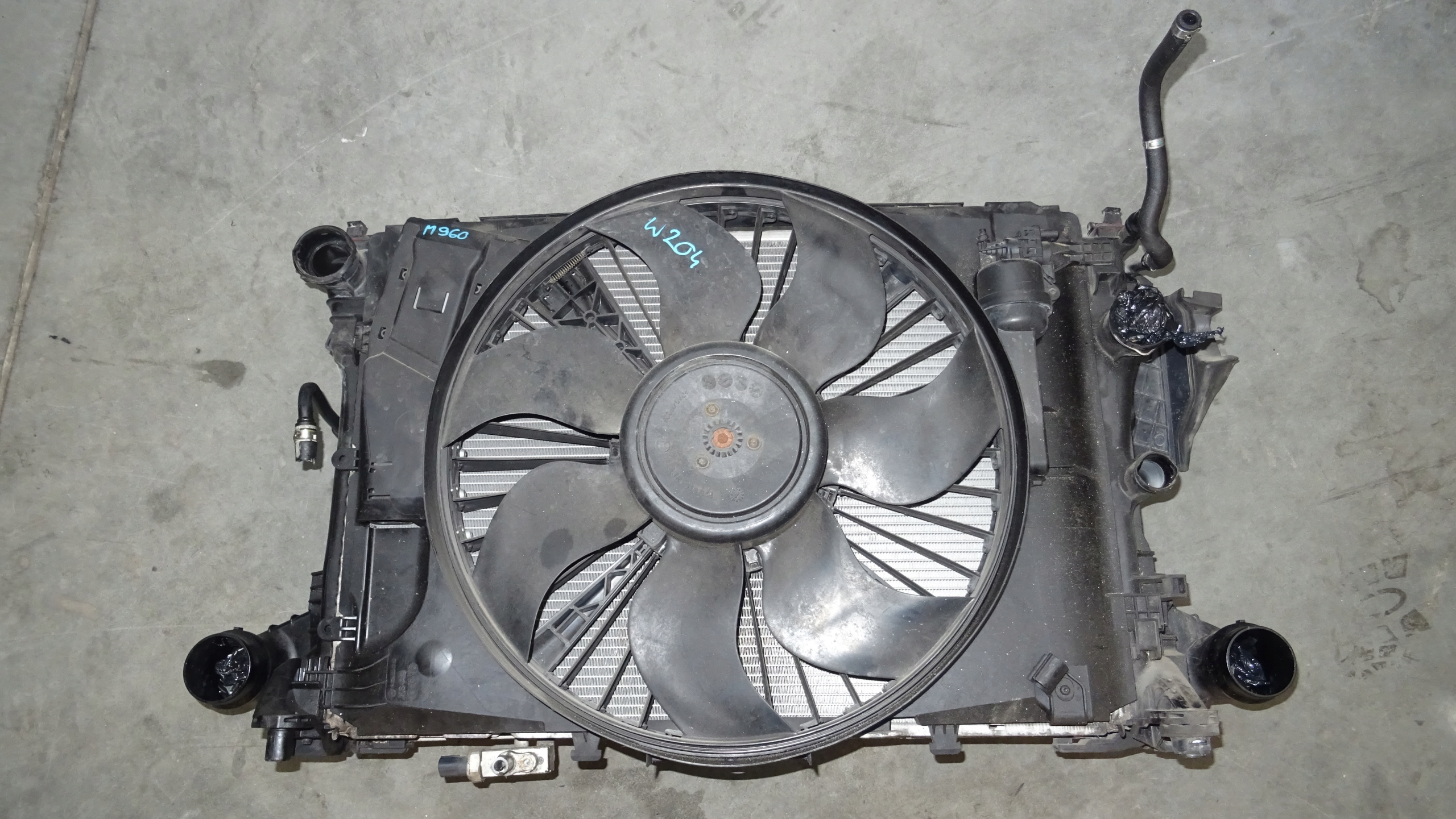 KOMPLET chladiče ventilátor W204 W212 W207 NR M960