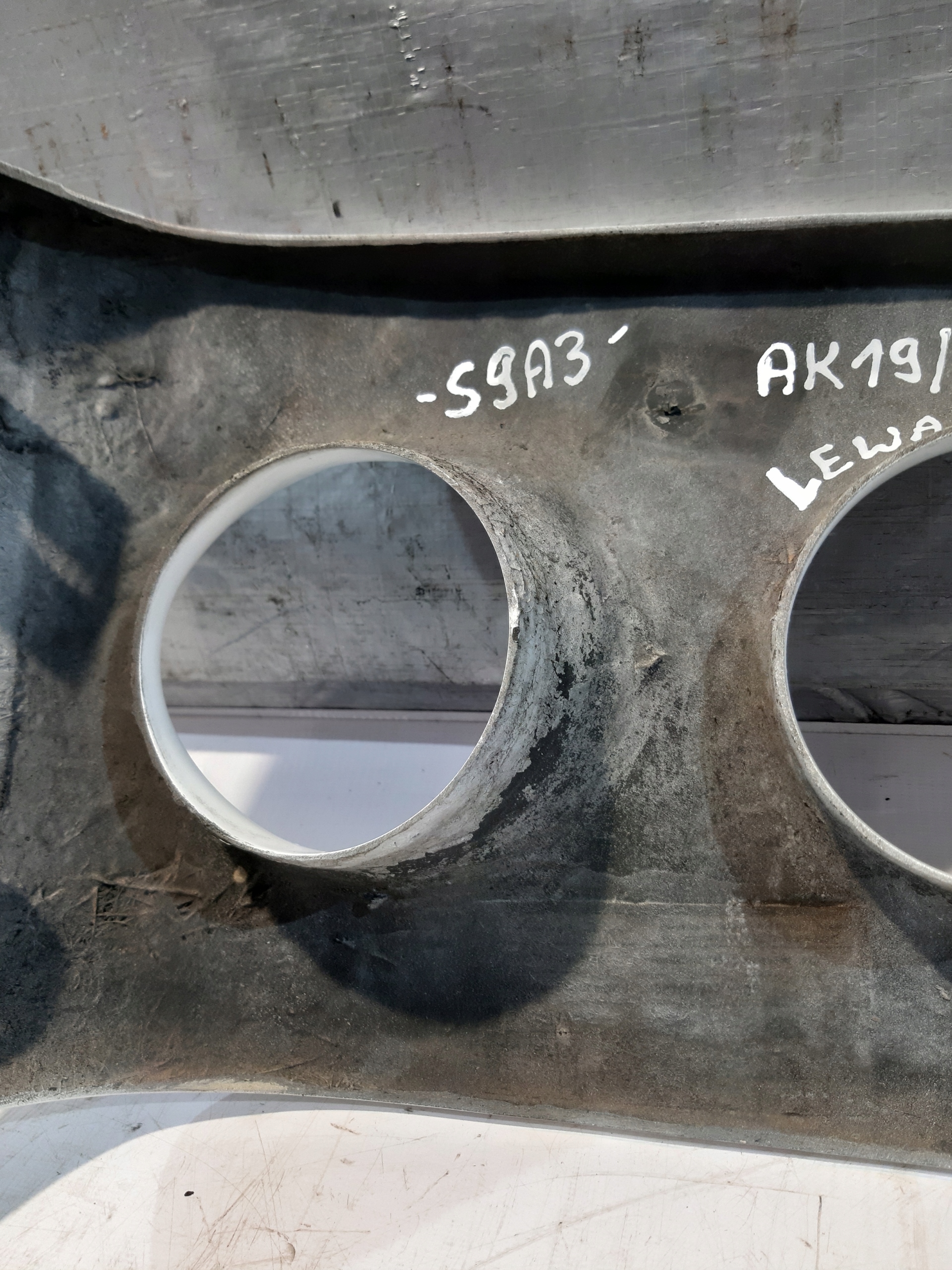 frame OPRAWA bonnet hood lights left front AUTOBUS ISUZU TURQUOISE