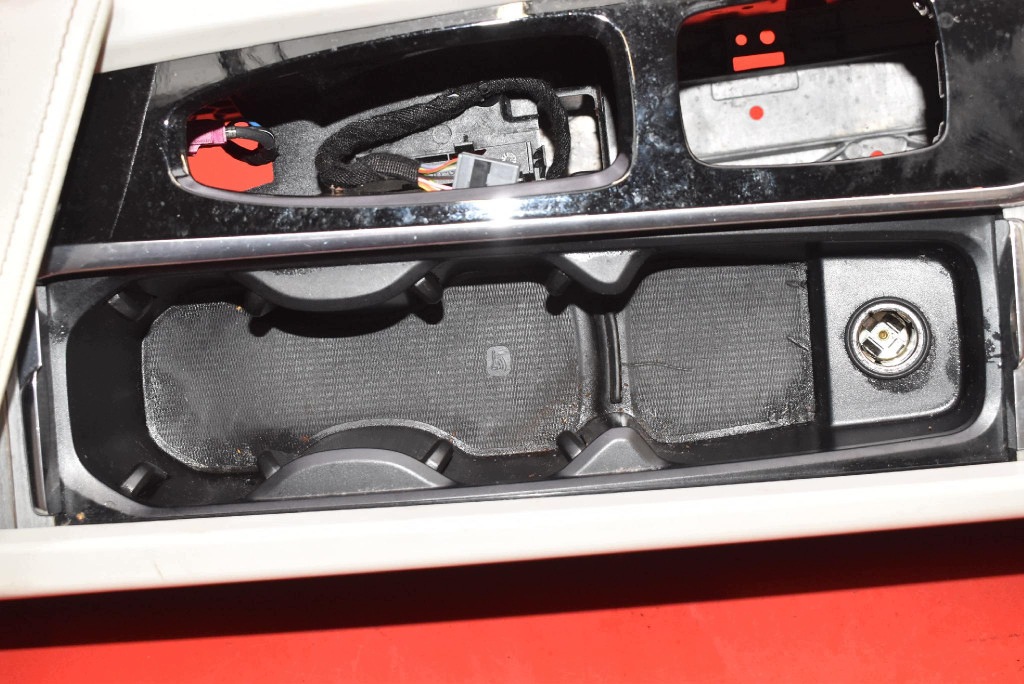 tunnel central armrest EU VOLVO V60 2 II LIFT 23
