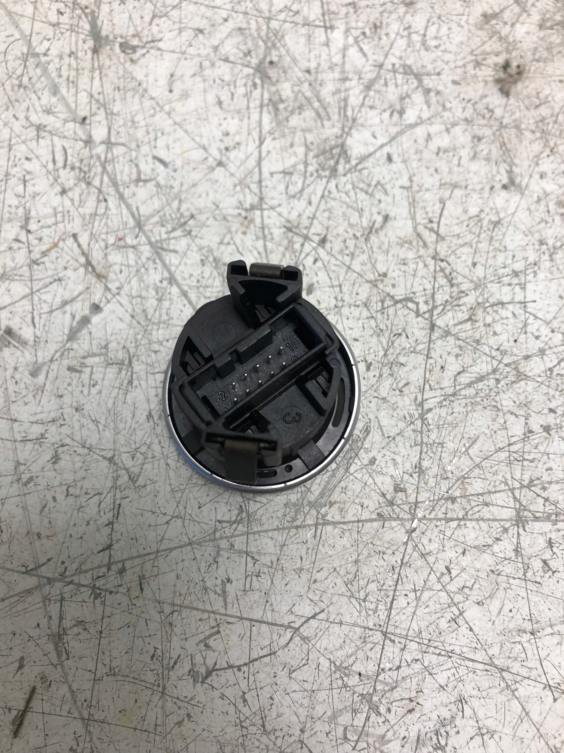 Schalter START STOP BMW E61 LIFT 9110359