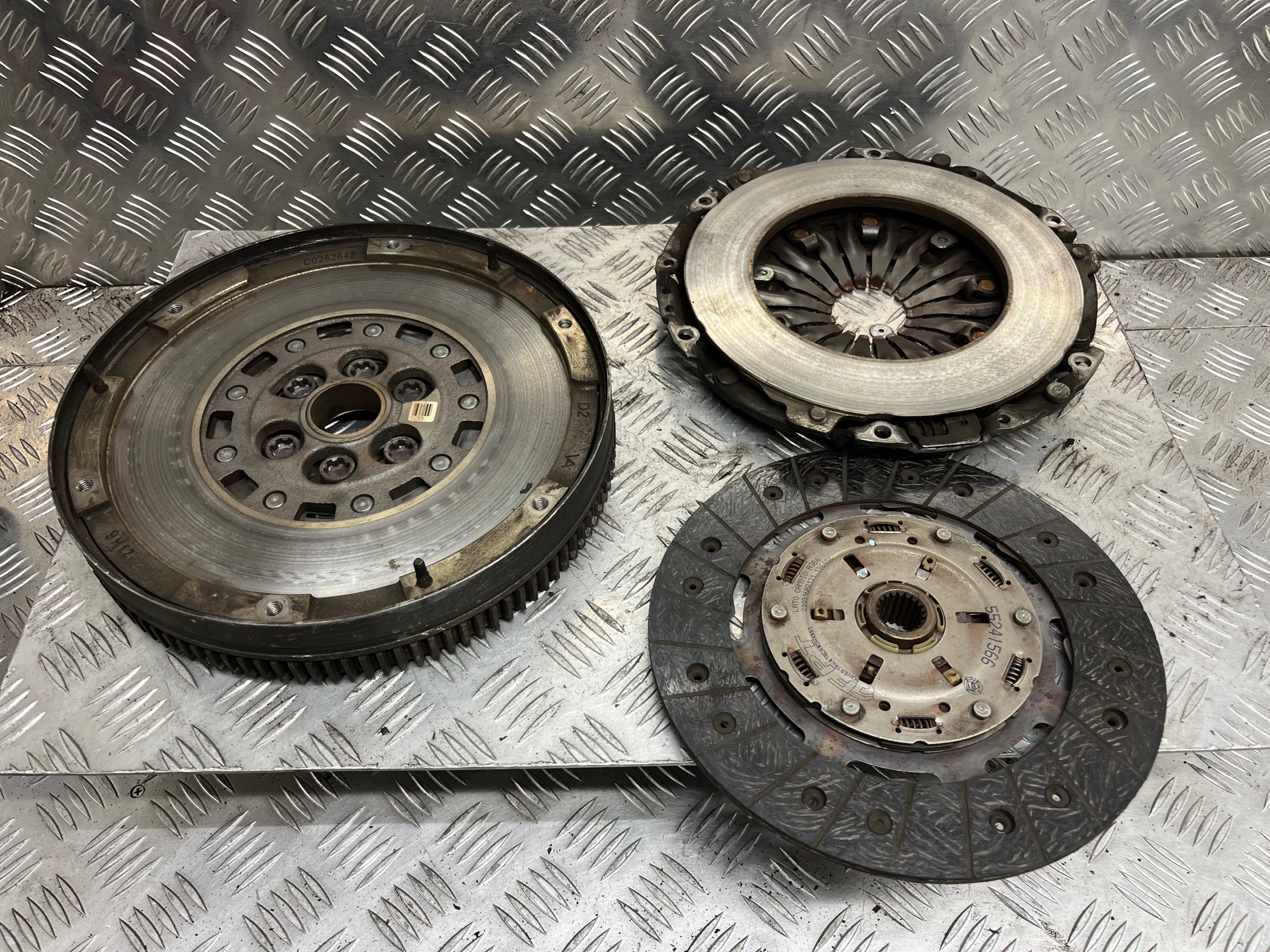kupplung druckplatte komplet FIAT DOBLO 2 C0282642 / 55241566