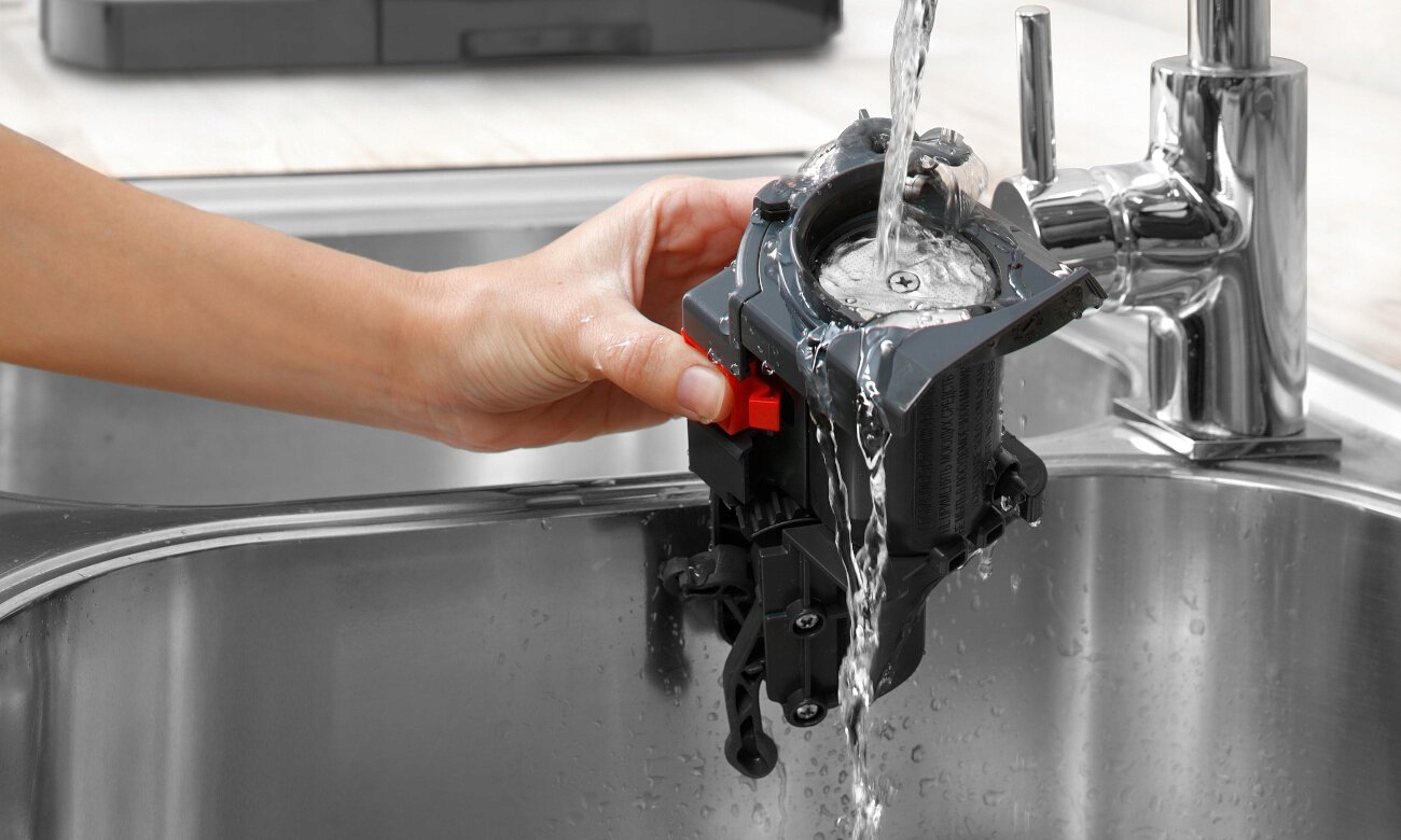 EXPRES DO KAWY CIŚNIENIOWY AUTOMATYCZNY DELONGHI 1450W Pojemność zbiornika na wodę 1,8