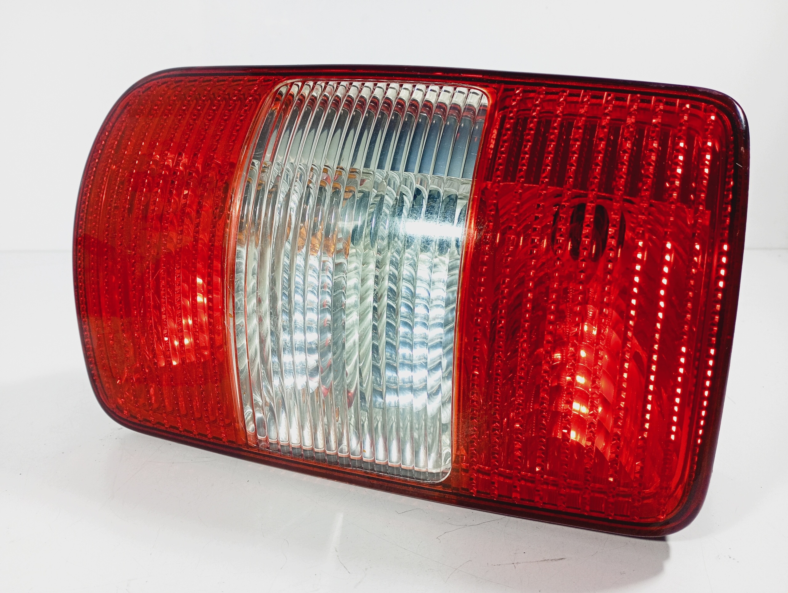 light left rear rear part OE 2K0945111 VW CADDY 3 III 04-10