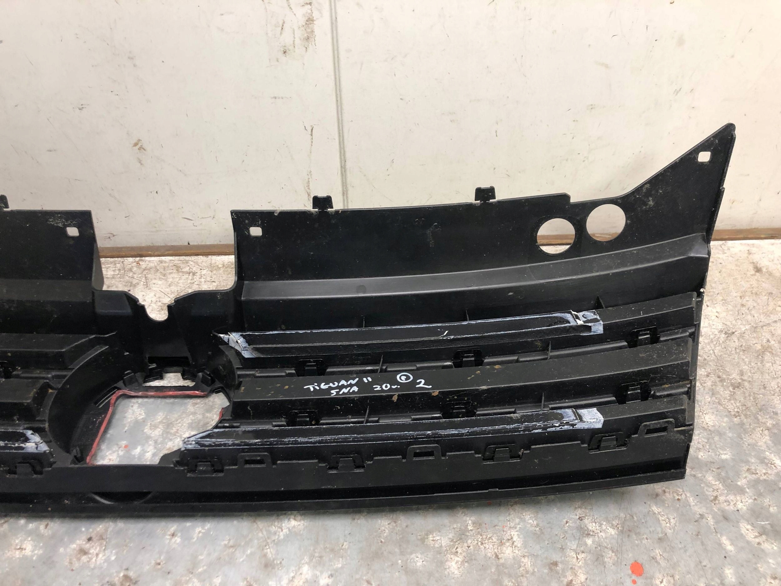 Grill Grill VW TIGUAN II 5NA