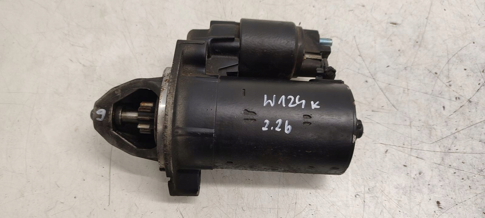 startér Mercedes W124 2,2b