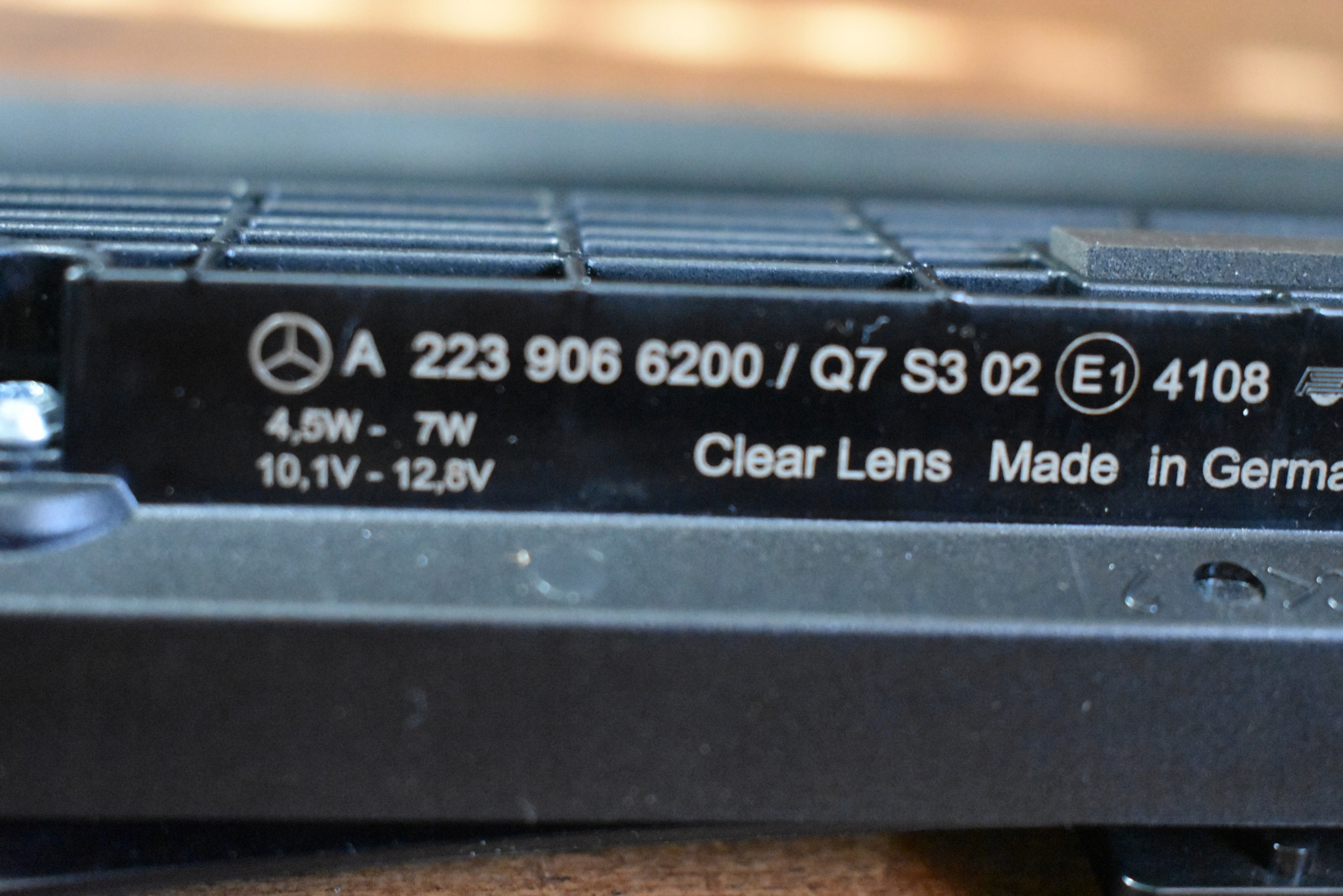 IDEALNE TRZECIE light STOP MERCEDES W223 1