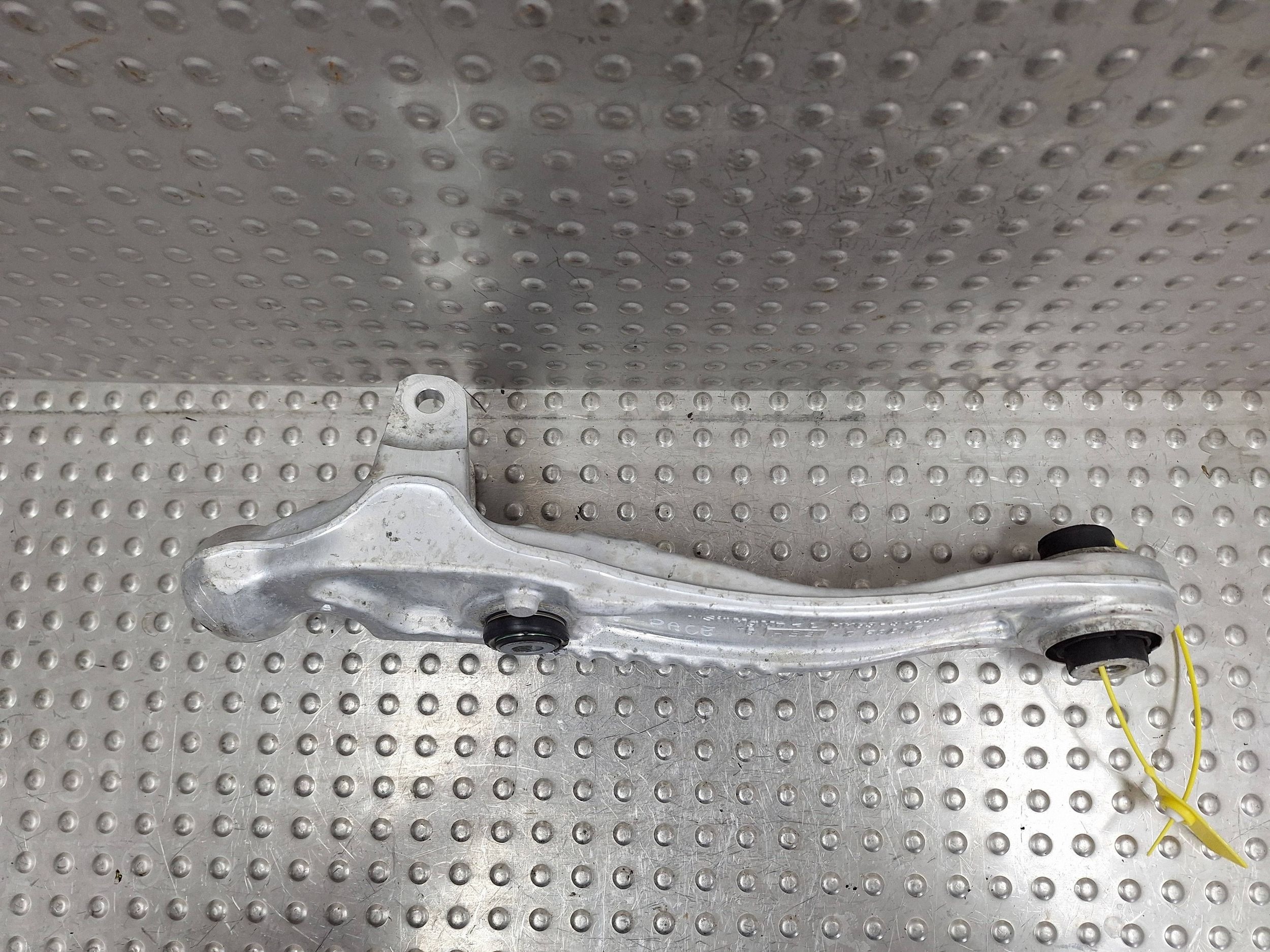 rameno levý předek JAGUAR F-PACE VELAR HK83-3C255