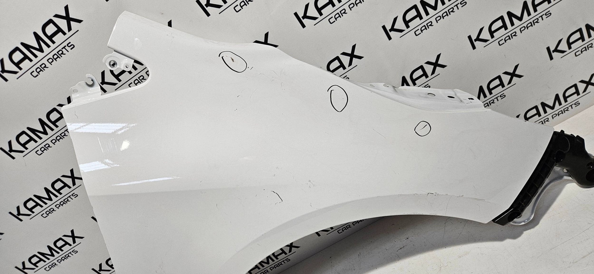 fender right front TOYOTA COROLLA E21 sedan 18- original