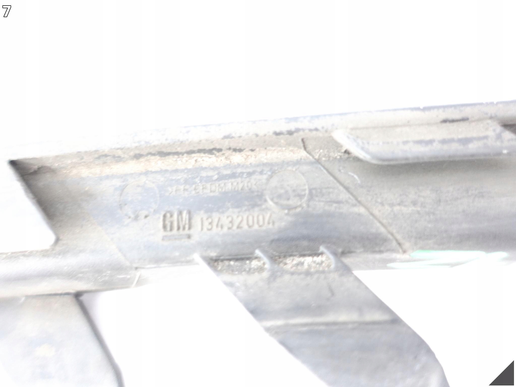 OPEL CORSA E V 14-19 bumper grid moulding right front 13432004