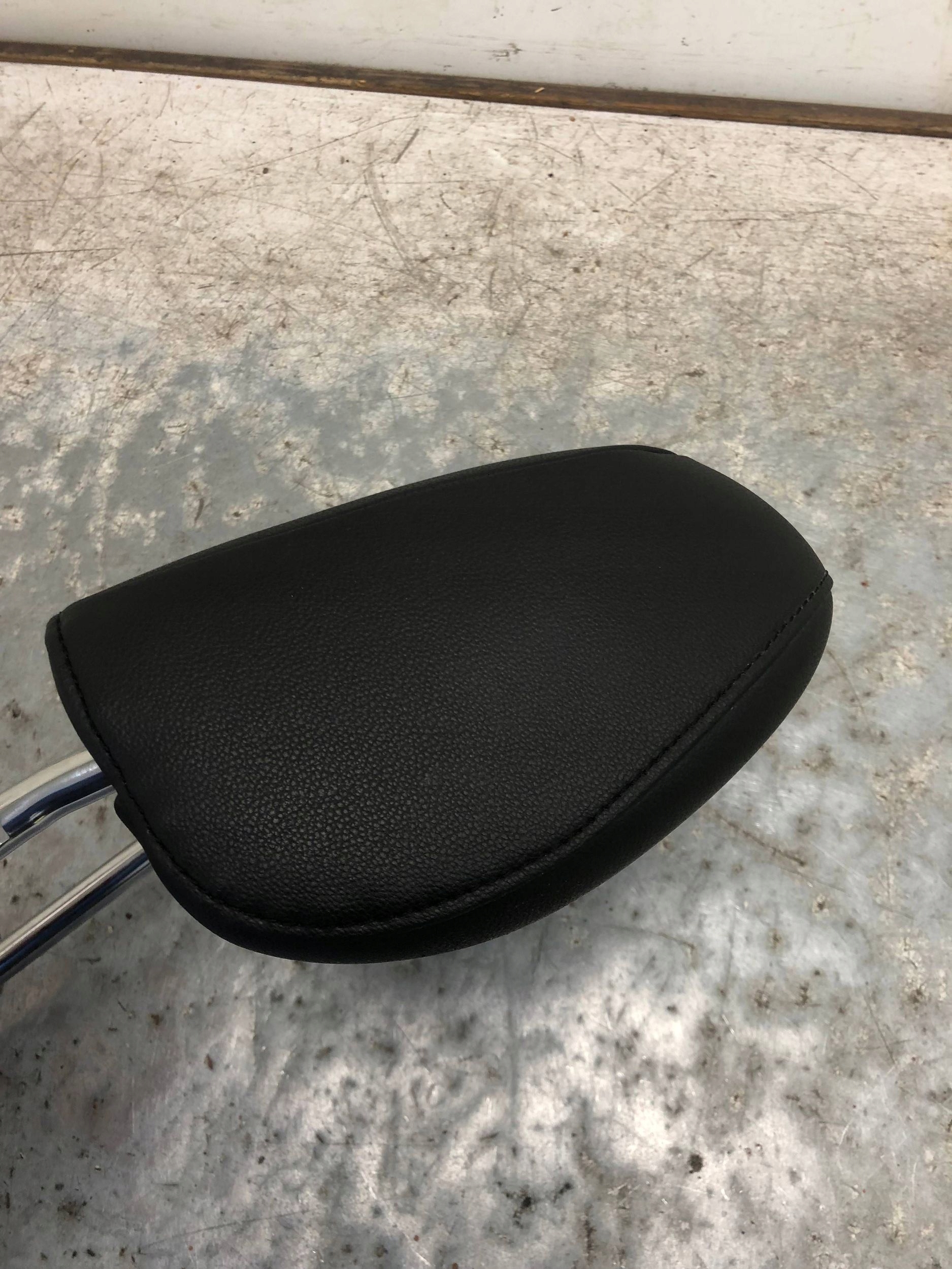 rest seat left front leather VW TOURAN III