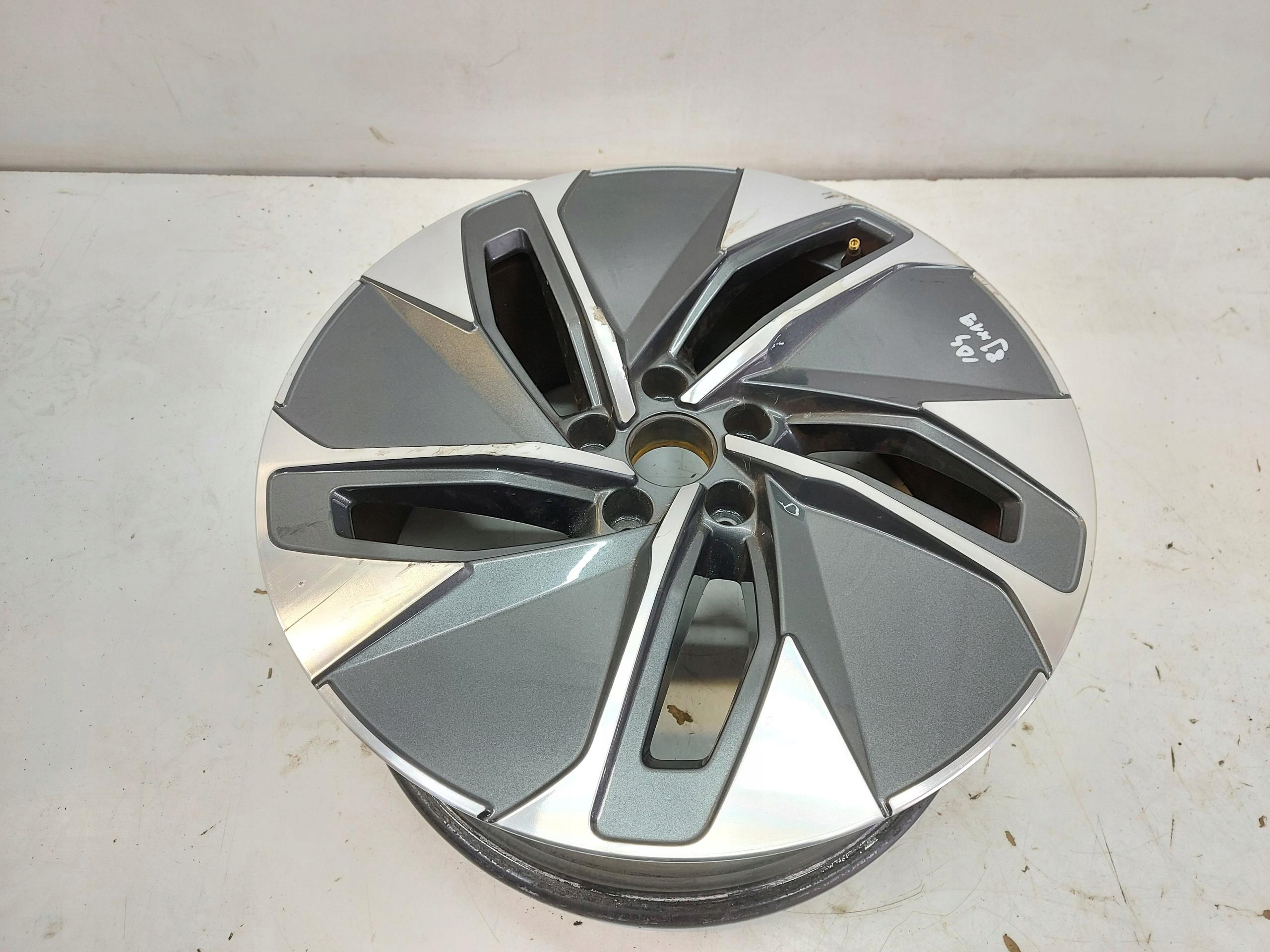 VW ID4 11A , 2024r disk 8Jx19 R19 11A601025M