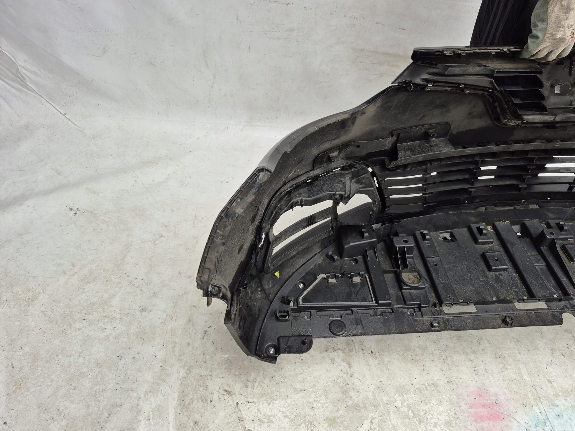 RENAULT CAPTUR 1 and 13-17 bumper front front grill grid