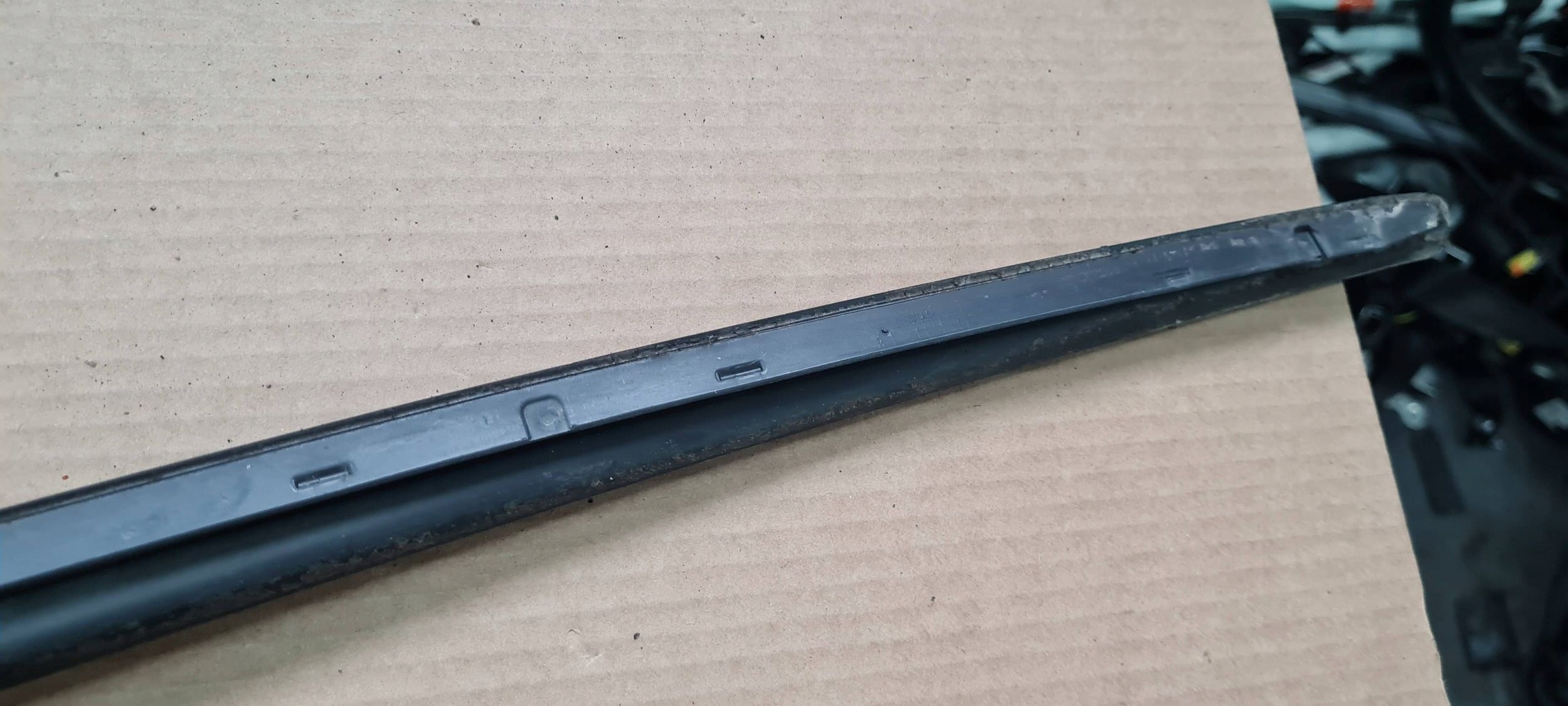 A4 B9 8W moulding cap windows CZOLOWEJ left 8W0854327C