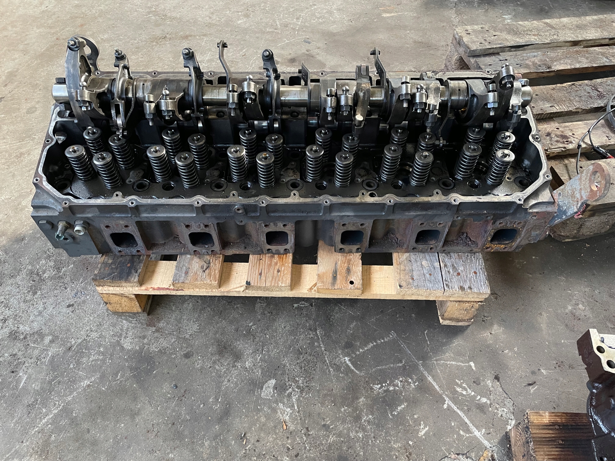 Głowica kompletna Silnik Stralis 450 Cursor 10 E 5 Numer katalogowy części Głowica Silnika Iveco Stralis 450 Cursor 10 Euro 5