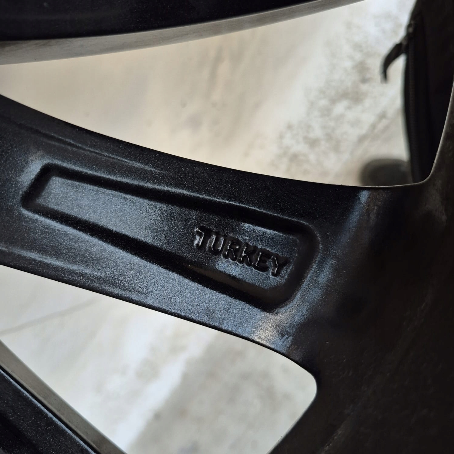 SKODA 5E3601025AG 7,5JX18H2 ET48 18" disk hliníkový
