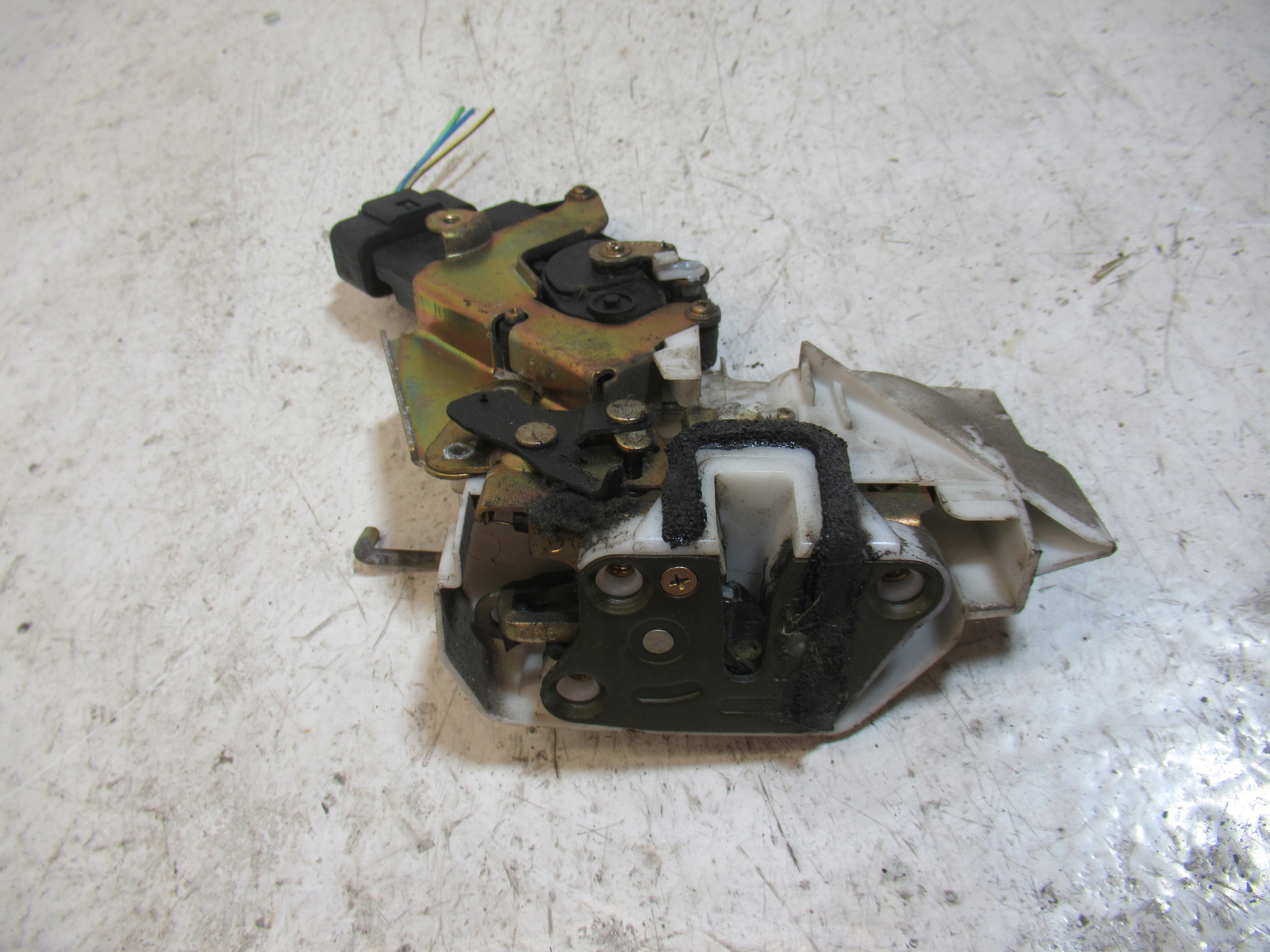 lock door right rear part rear SUZUKI IGNIS