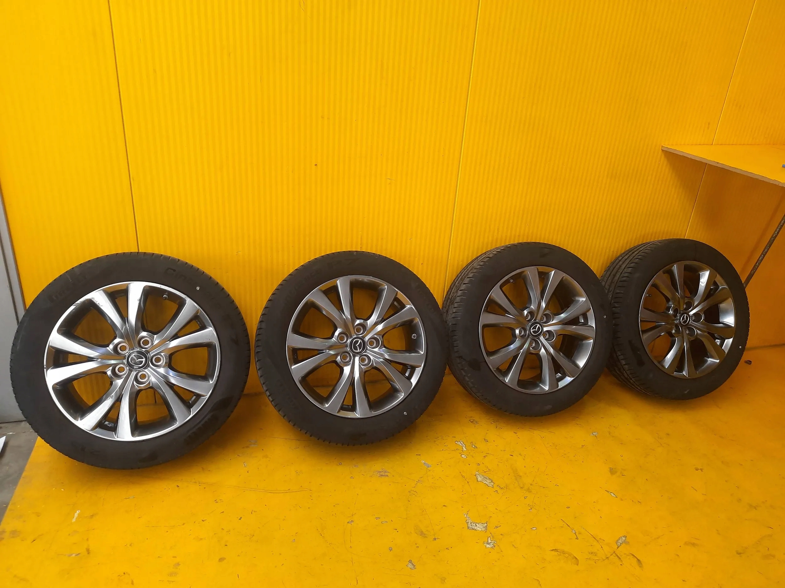 Mazda CX-3 CX-30 KOMPLET OPON Z ALUFELGAMI