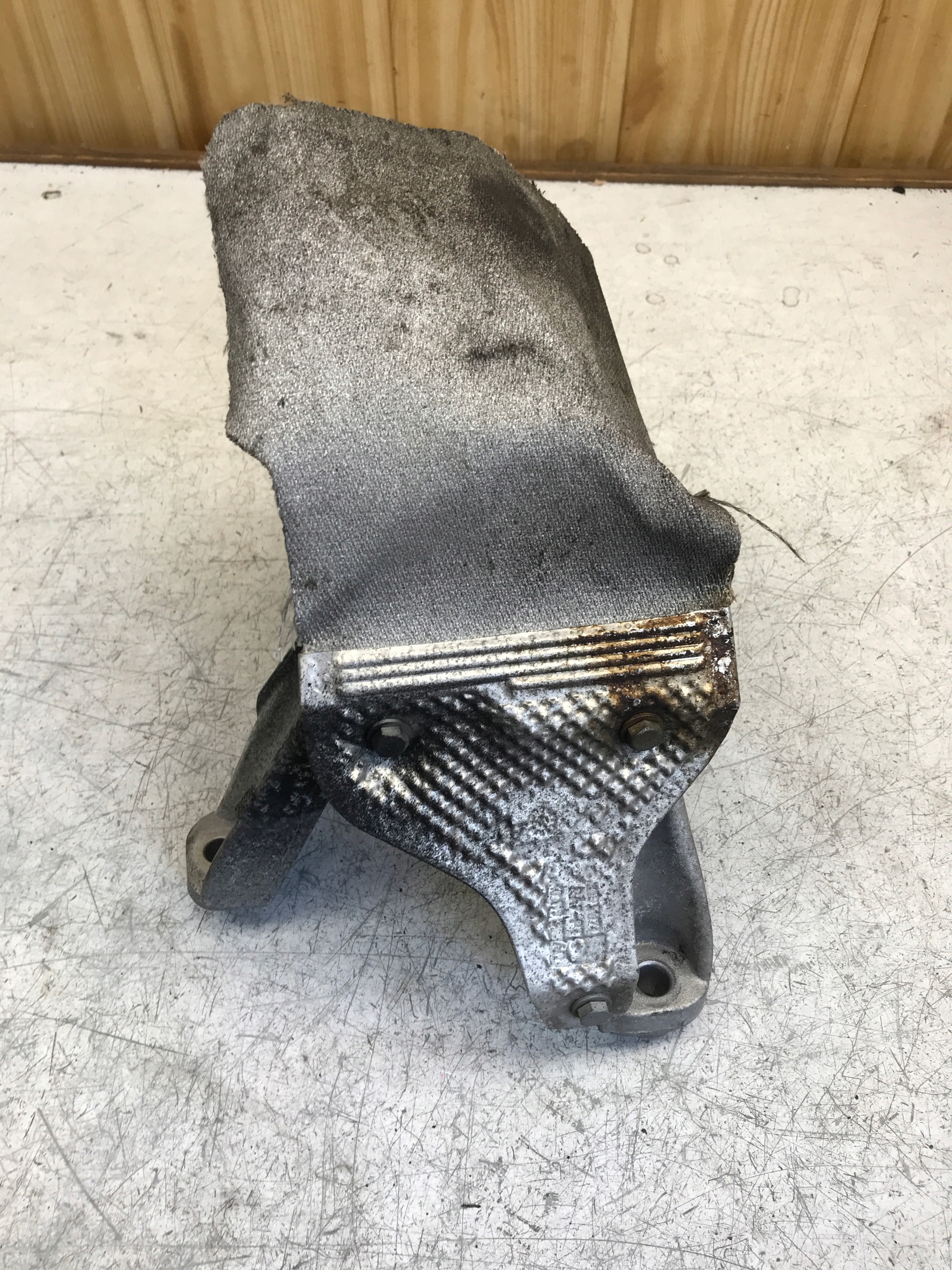 Support Support moteur plaque montage fixation AUDI A4 B8 A5 8K0199388AN