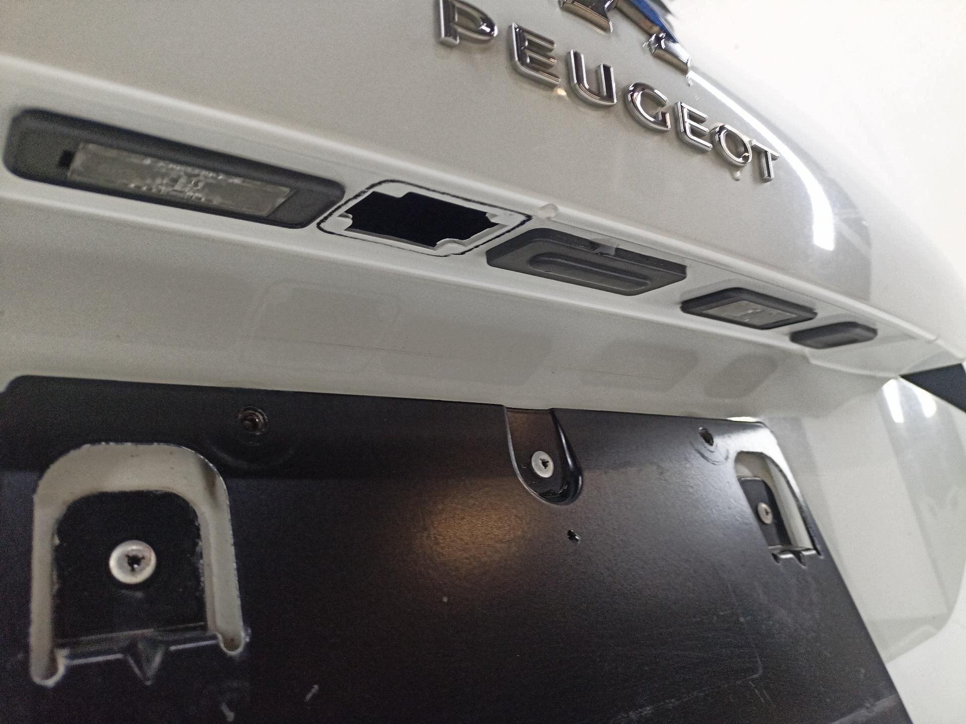 rear trunk door boot Peugeot 308 2 2015