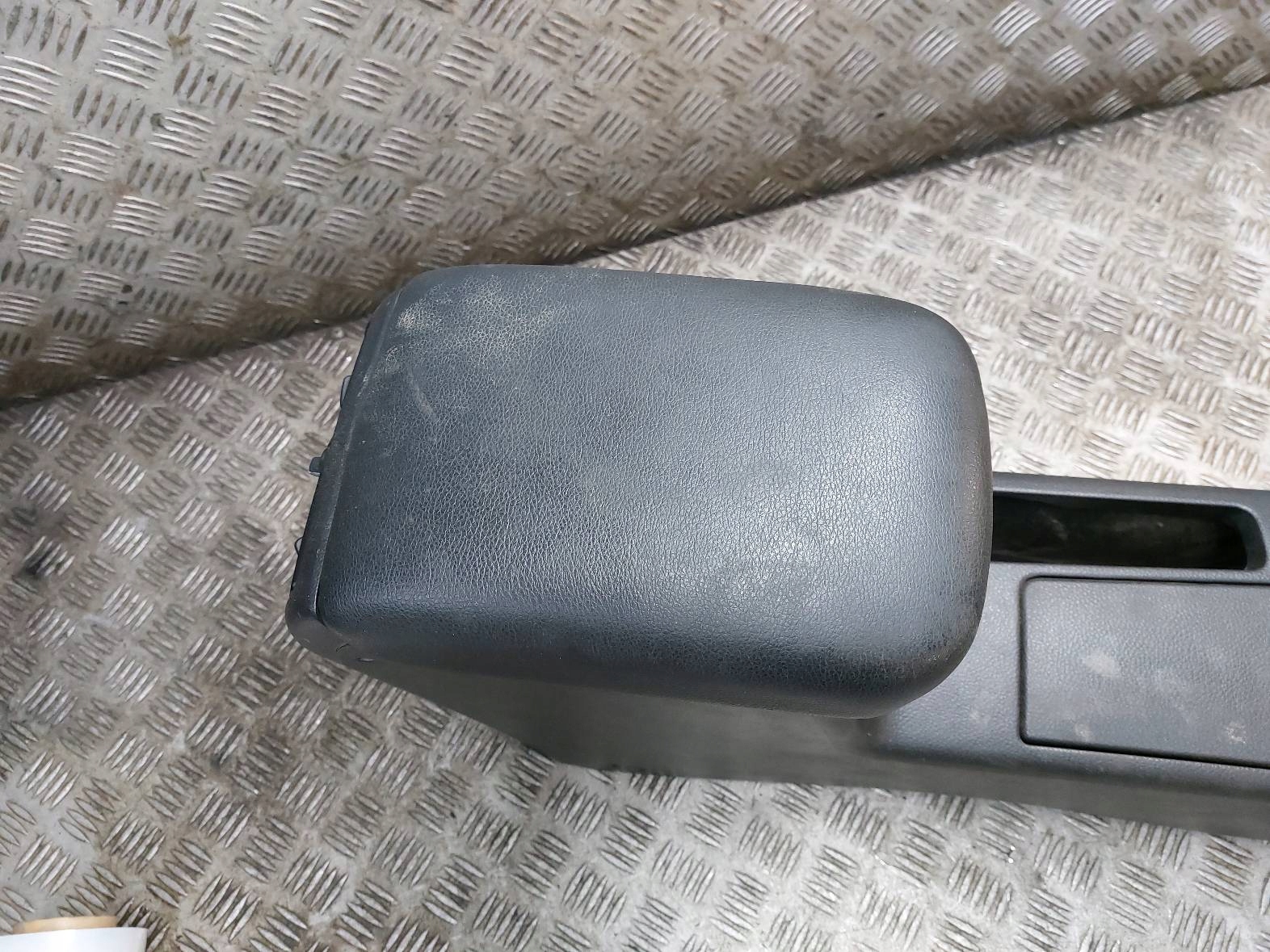 TUNEL central armrest NISSAN X-TRAIL II T31 switch transmission