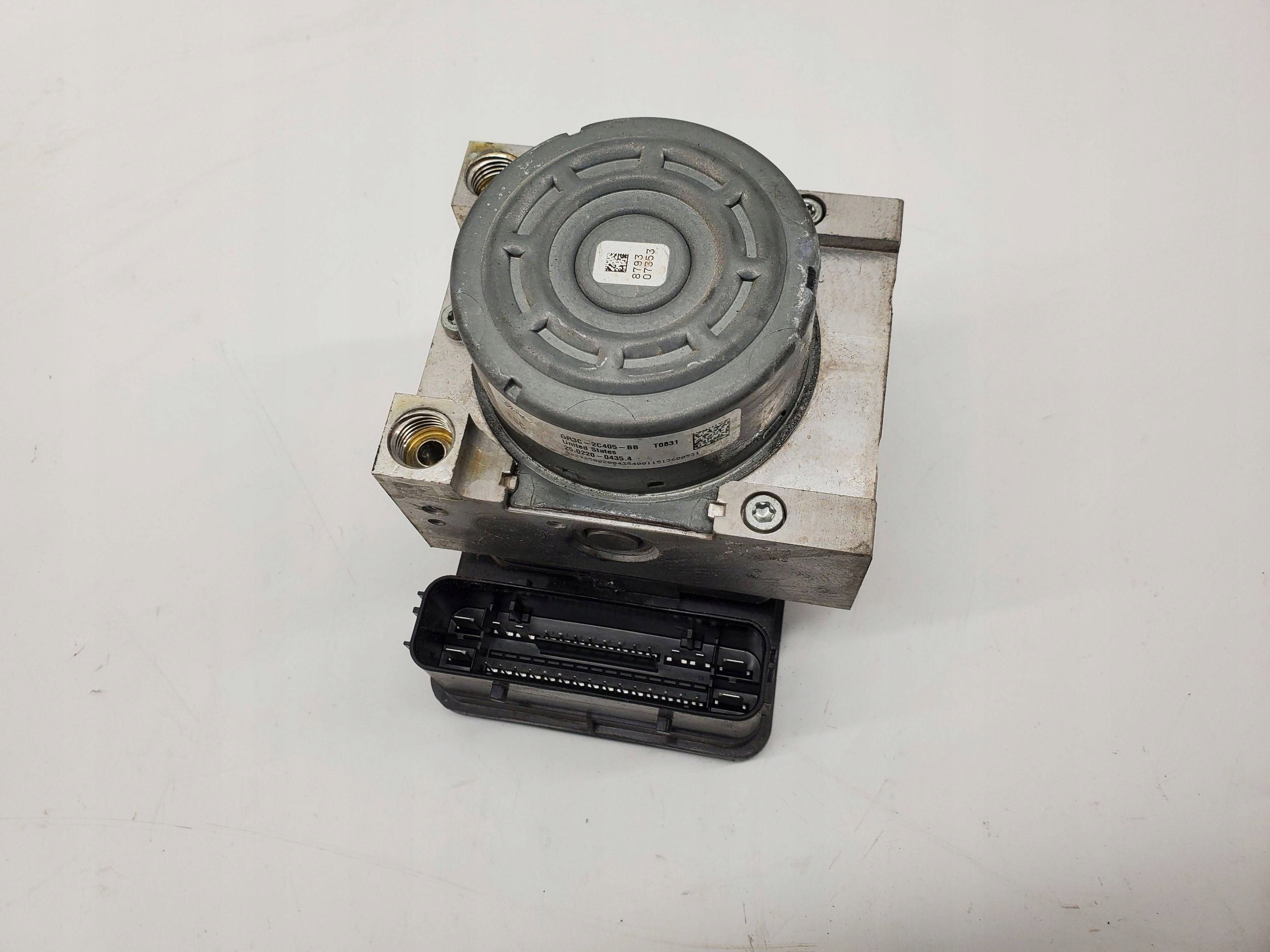Ford Mustang VI 2015 pumpa ABS