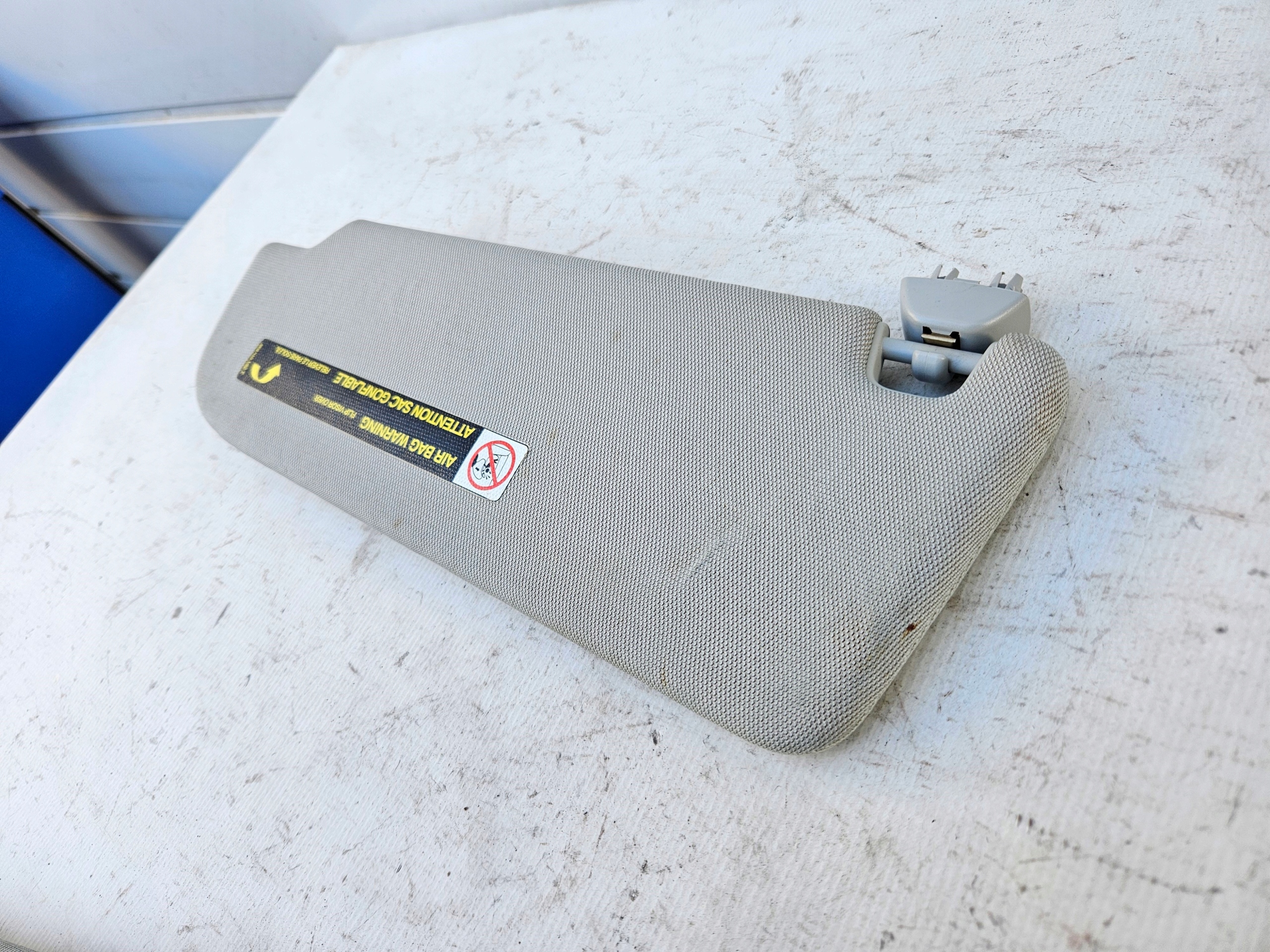 cover PRZECIWSLONECZNA right visor right AUDI A6 C7 4G A7 MONDSILBER
