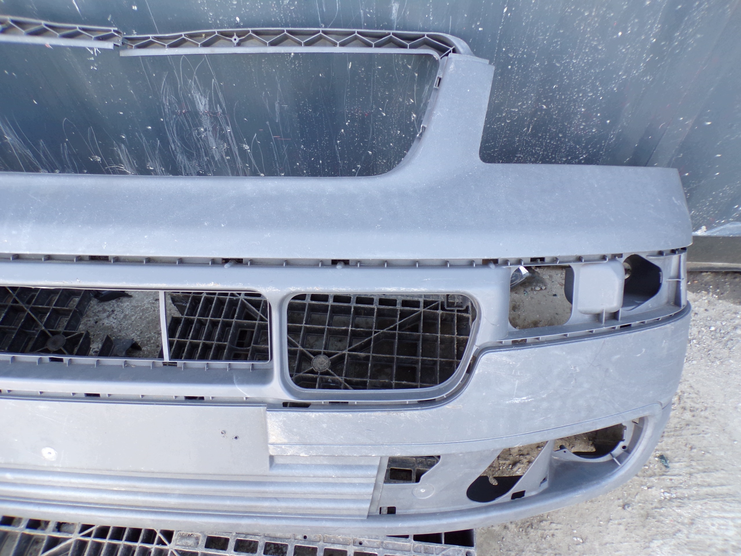 front bumper front VOLKSWAGEN TRANSPORTER T5 (R1)