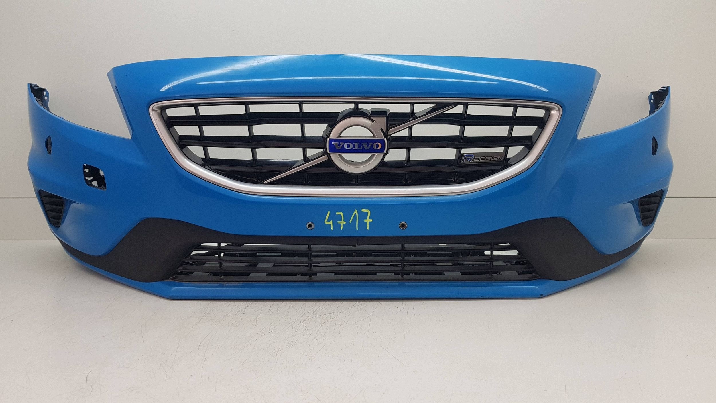 VOLVO V40 R-design 2012 - stoßstange vorne 31347085