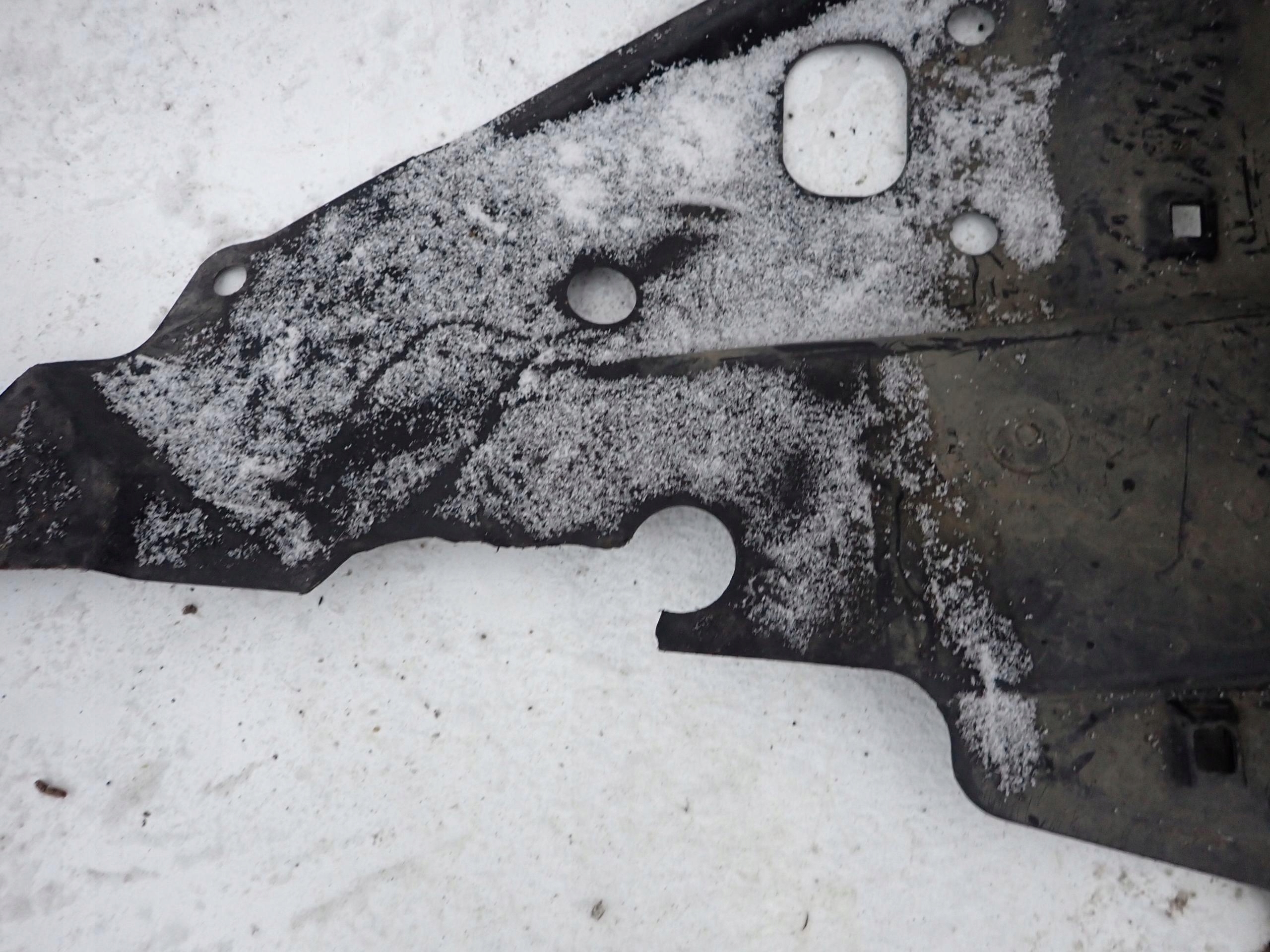 TOYOTA AVENSIS T27 08- mudguard right front