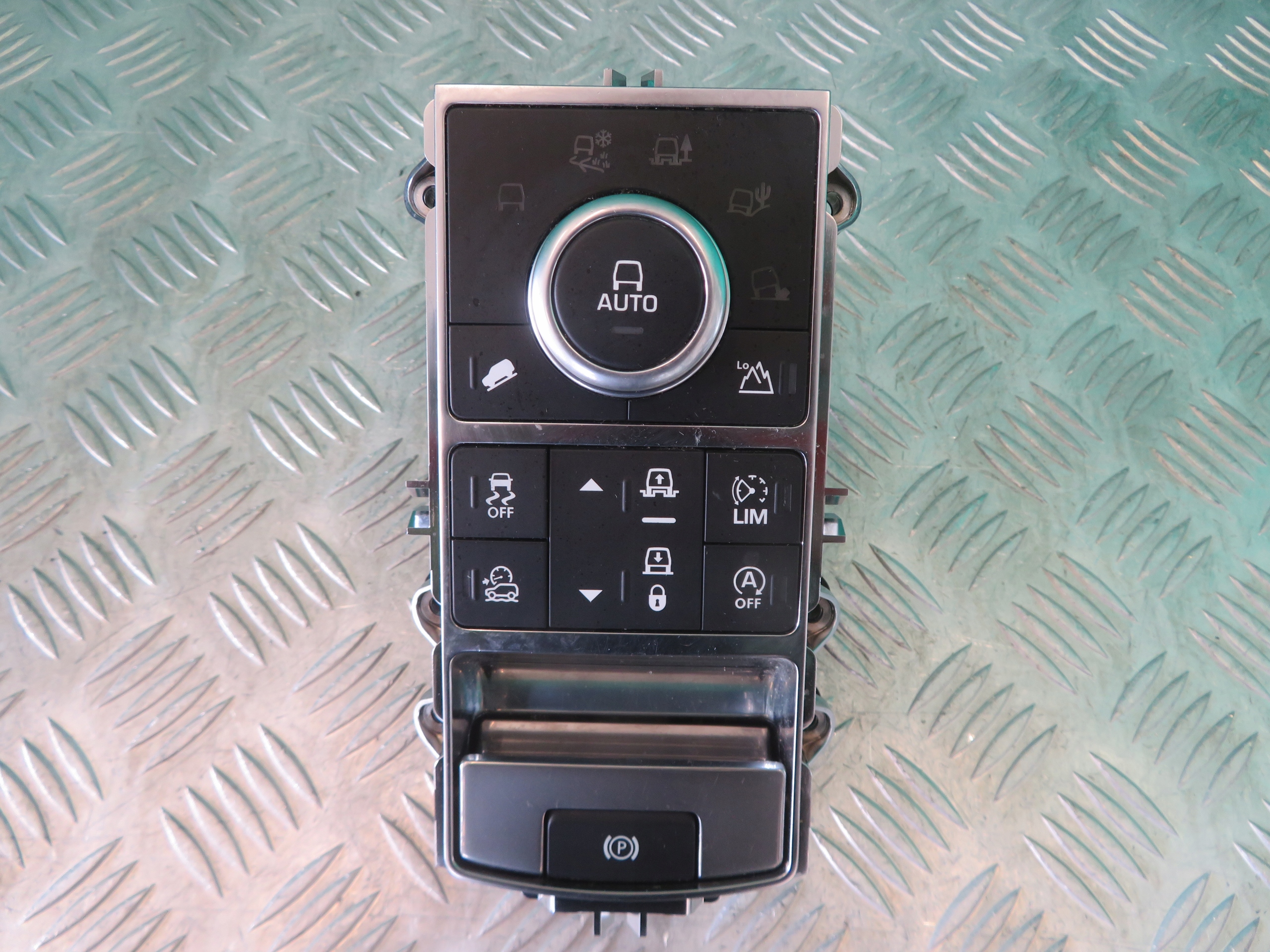 PANEL controls springing RANGE ROVER VOGUE 17R HPLA-14B596-JC