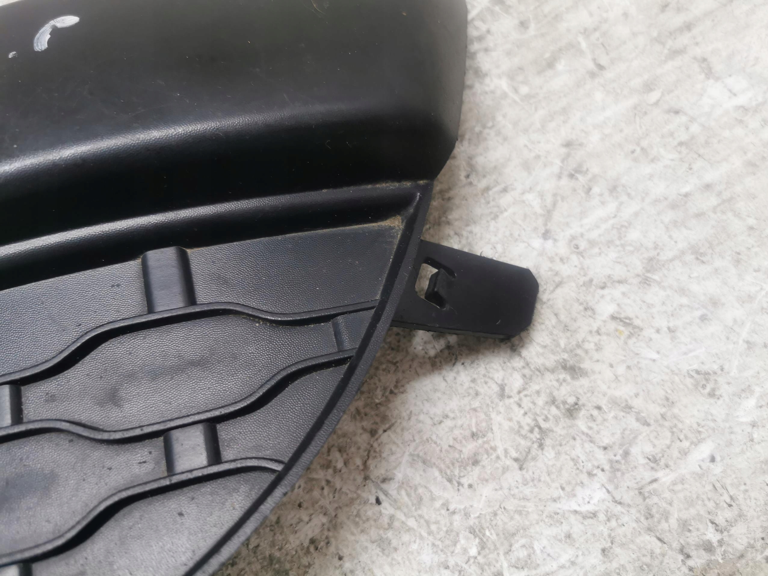 grid of a bumper left front RENAULT TWINGO II 07-14