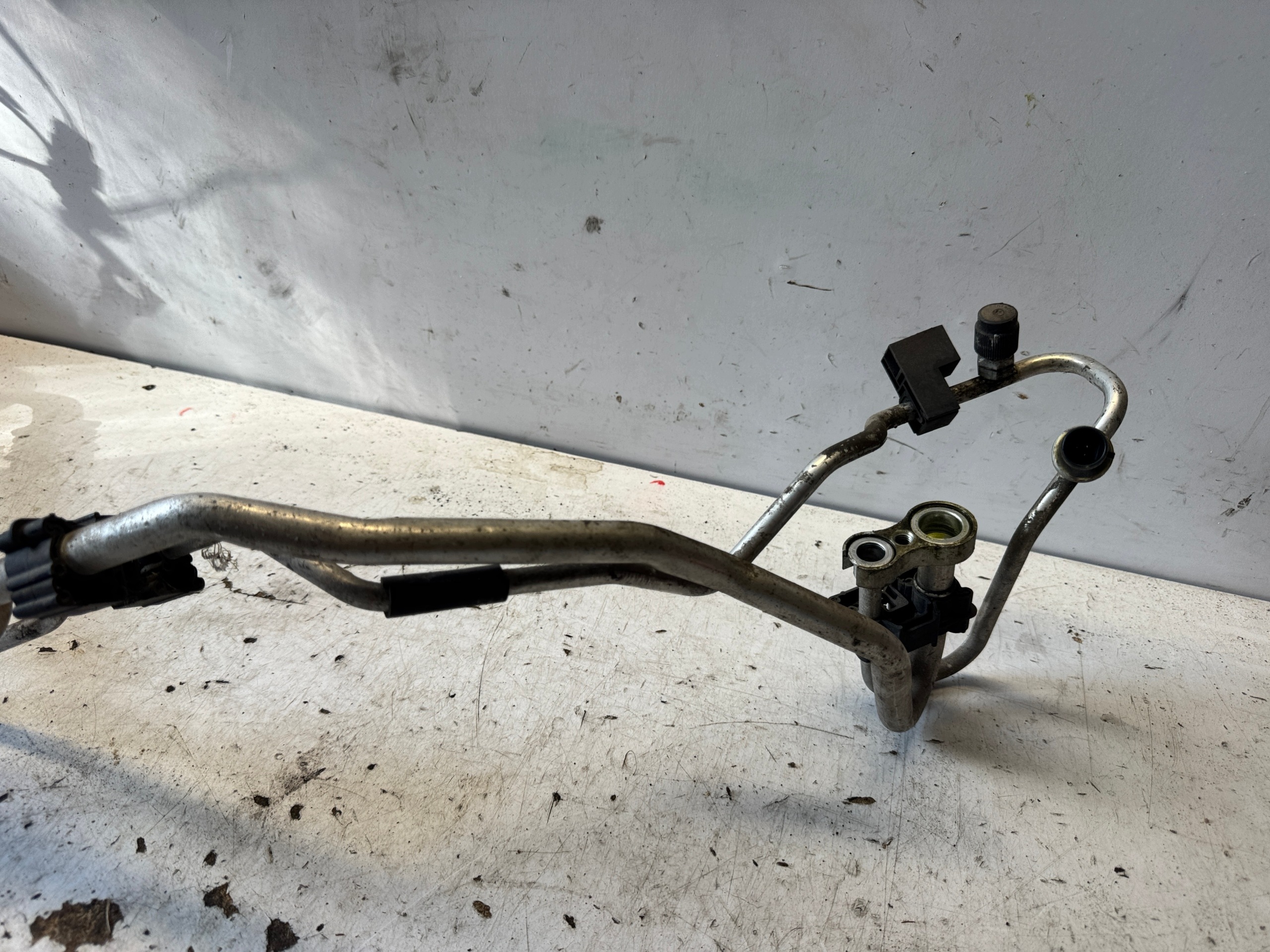 OPEL CORSA E RURKI hadice klimatizaci originál 39025932