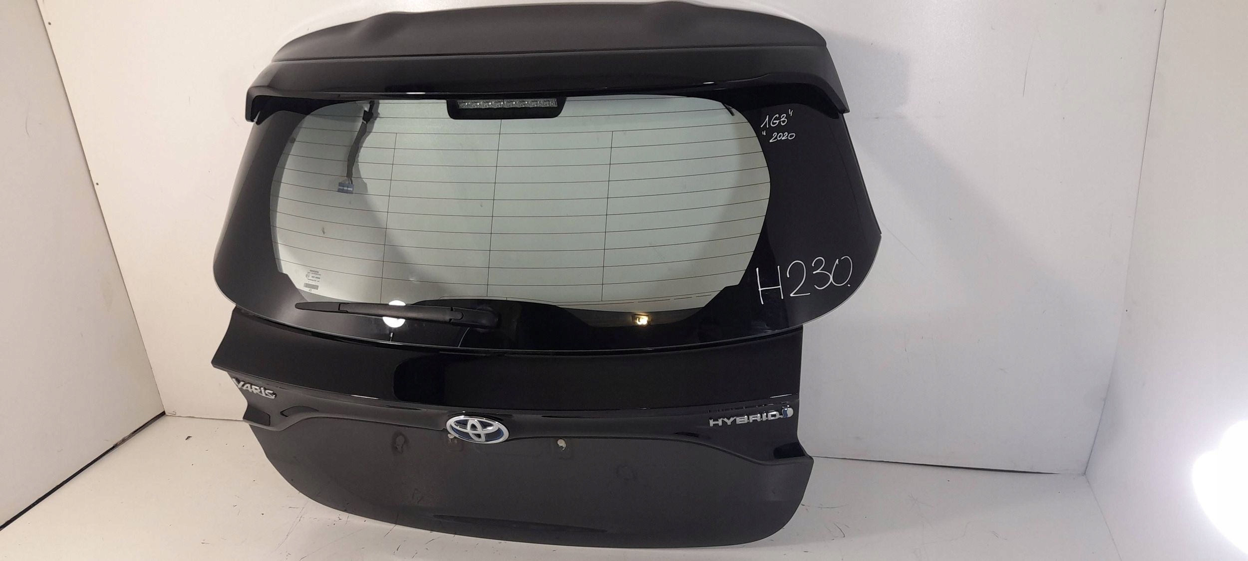 Toyota Yaris IV XP21 2020r boot doors 1G3 (H230)