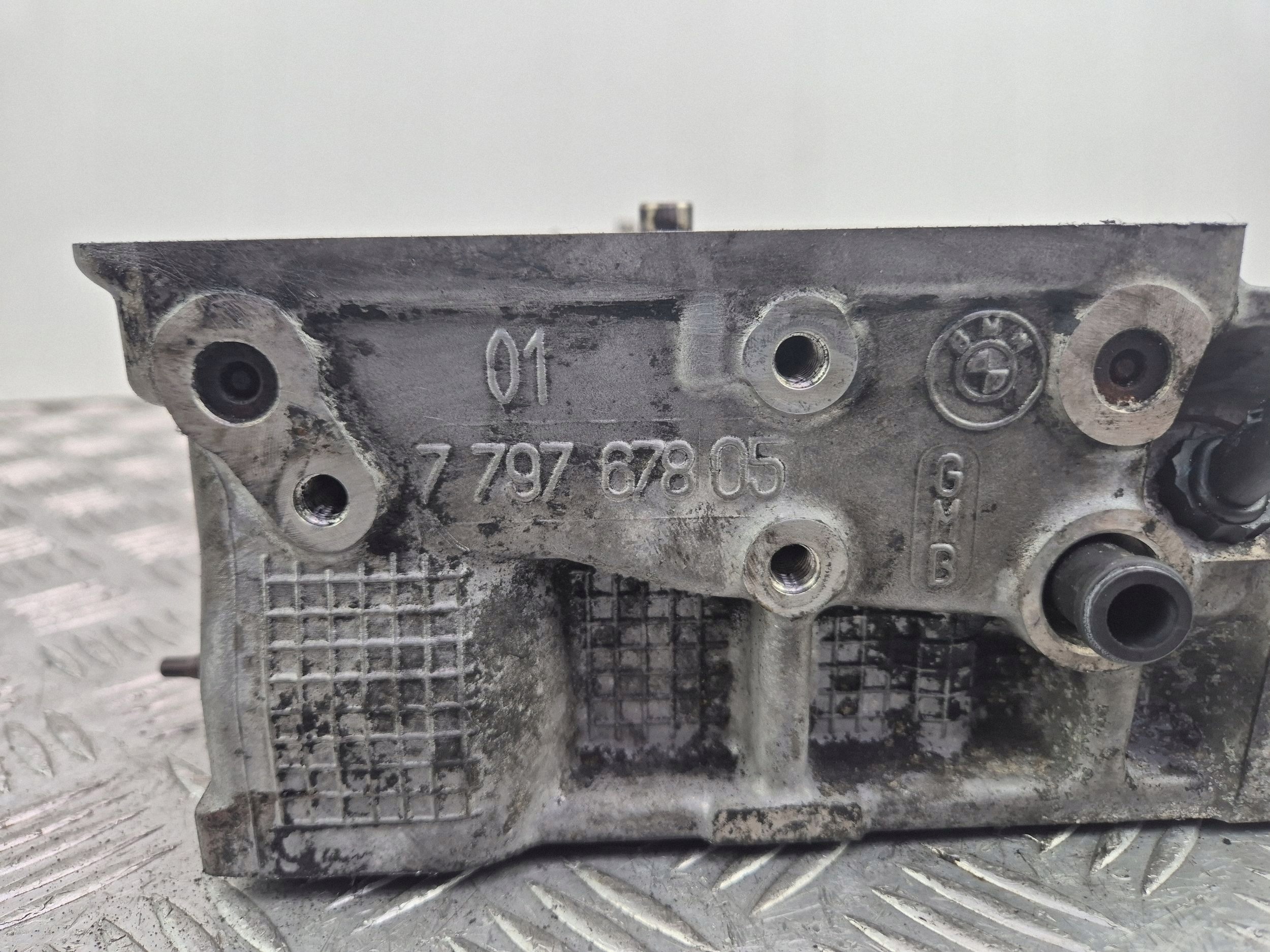 testata motore BMW 3 E90 E91 318d 7797678 N47D20A
