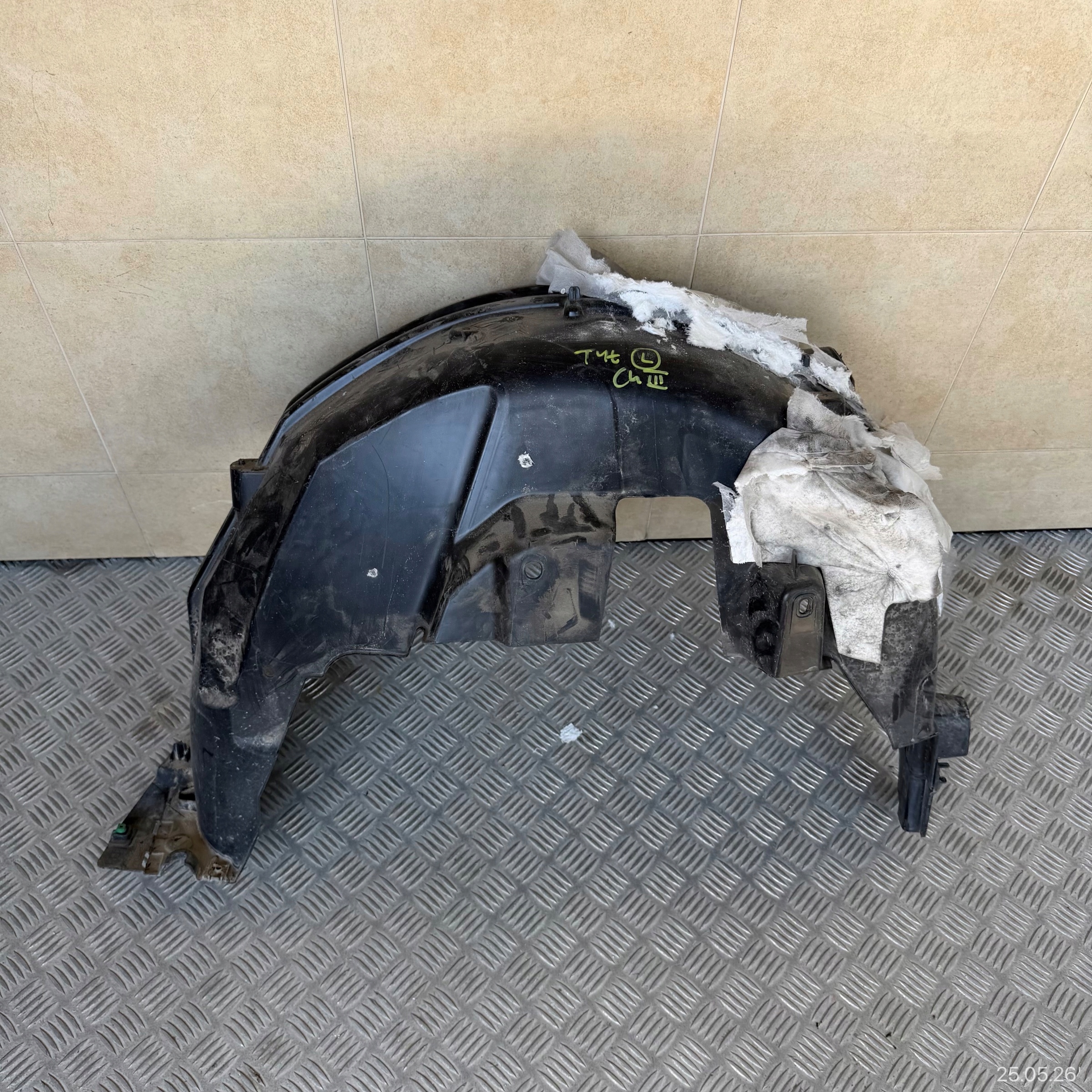mudguard rear. left CITROEN C4 X C4 III 9831256780