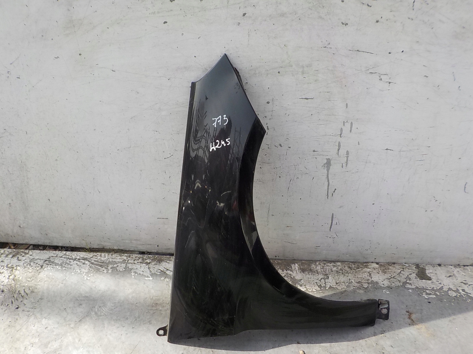 773 MERCEDES B W245 fender right front front 773