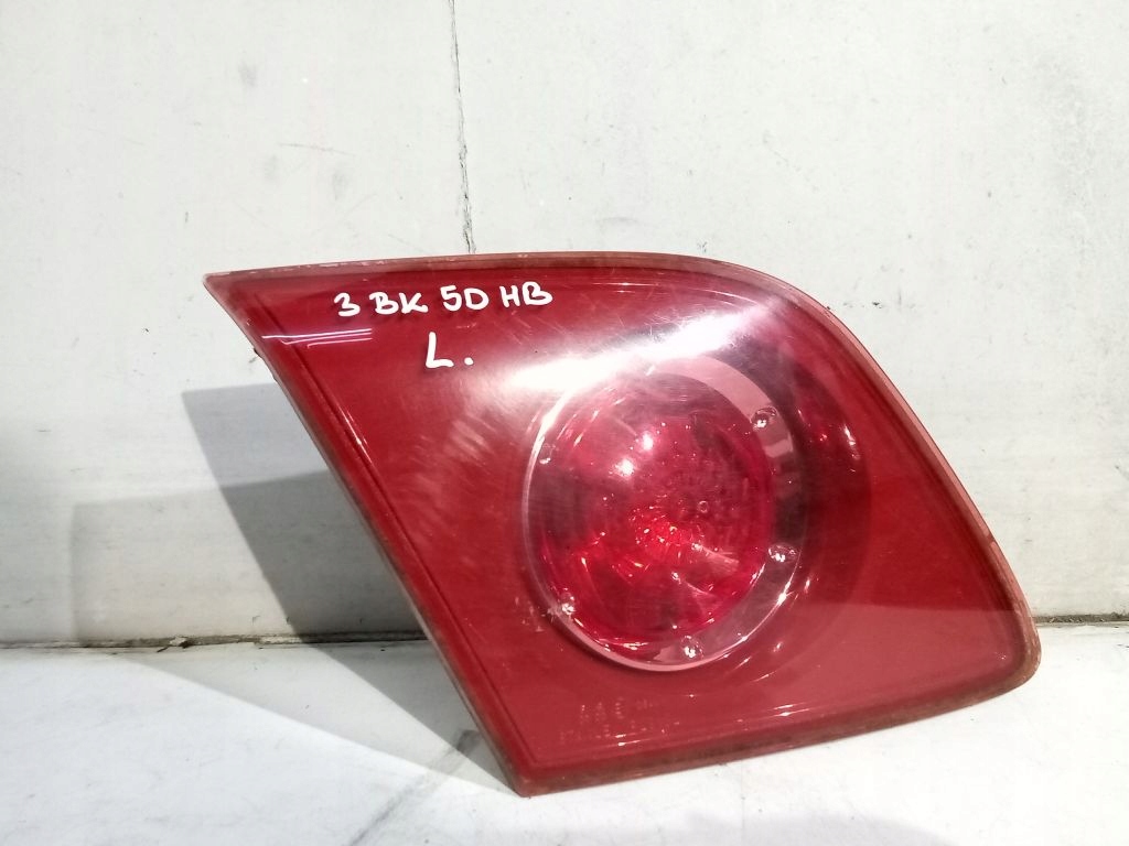 Mazda 3 BK HB light left rear part to the bonnet