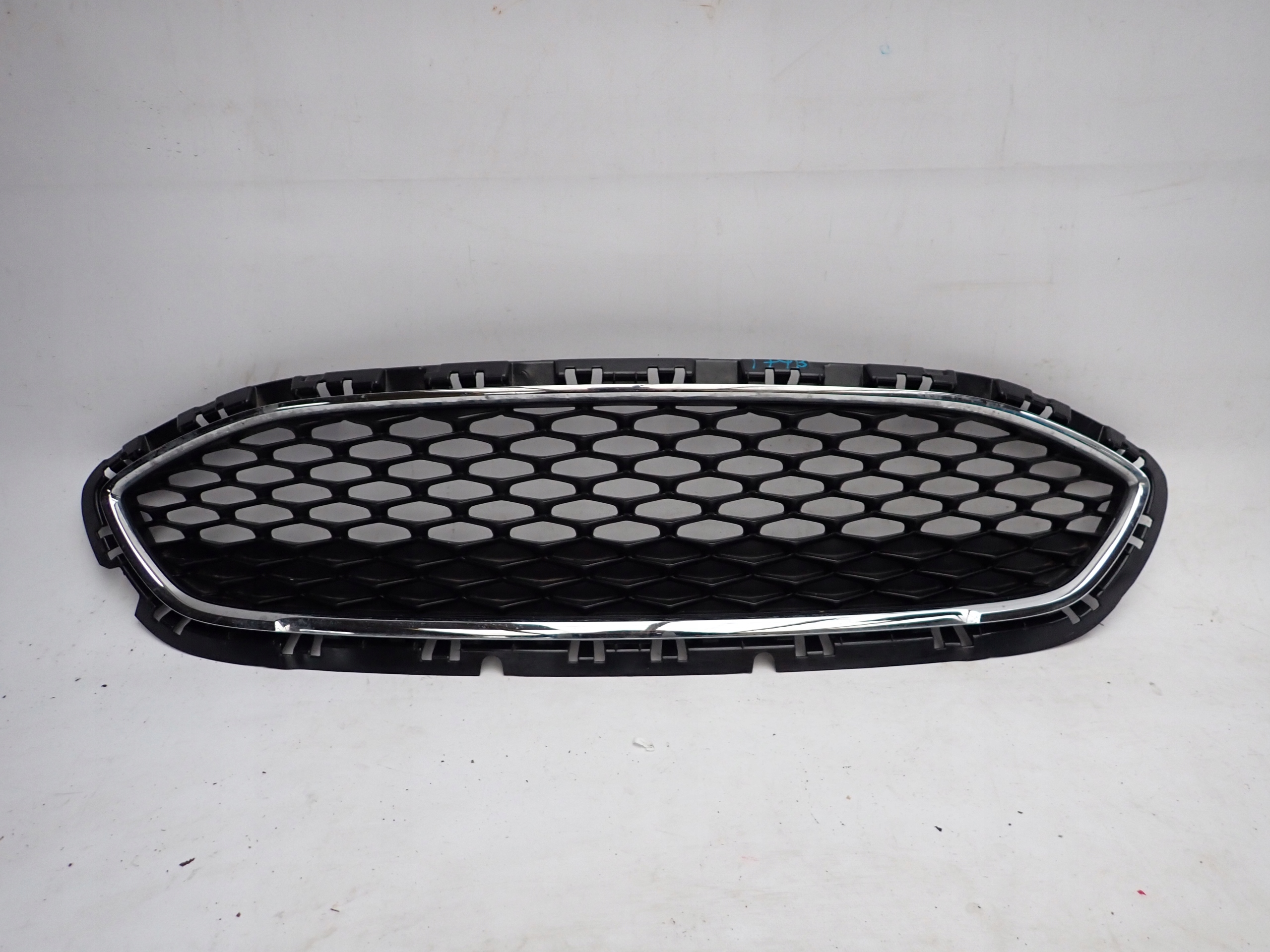 Ford Fiesta VIII Mk8 Kühlergrill FRONTGRILL Kühlergitter H1BB8200AMITS - Thumbnail 1