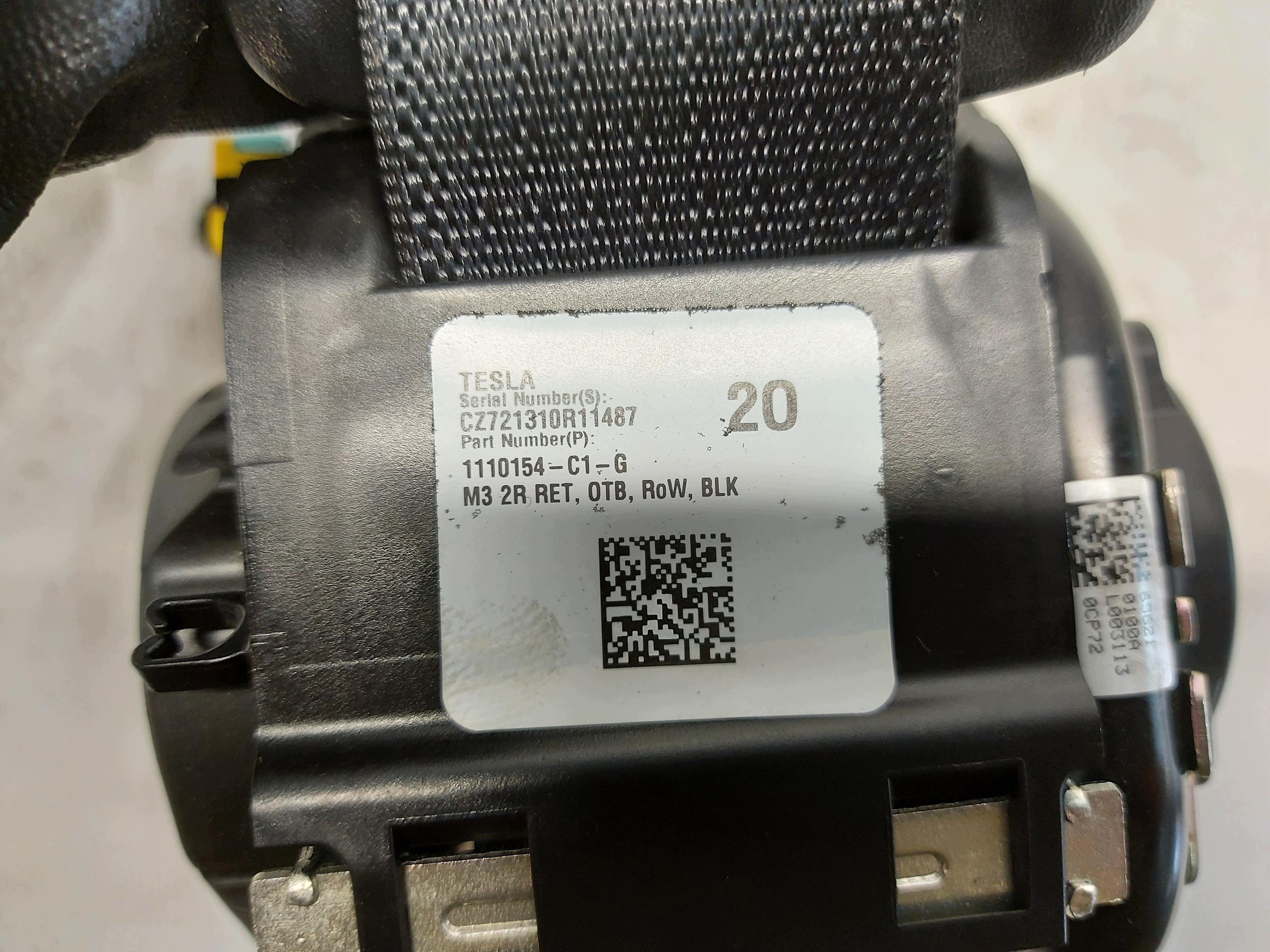 TESLA MODEL 3 2022r Gurten Sicherheits heck links 1110154-C1-G