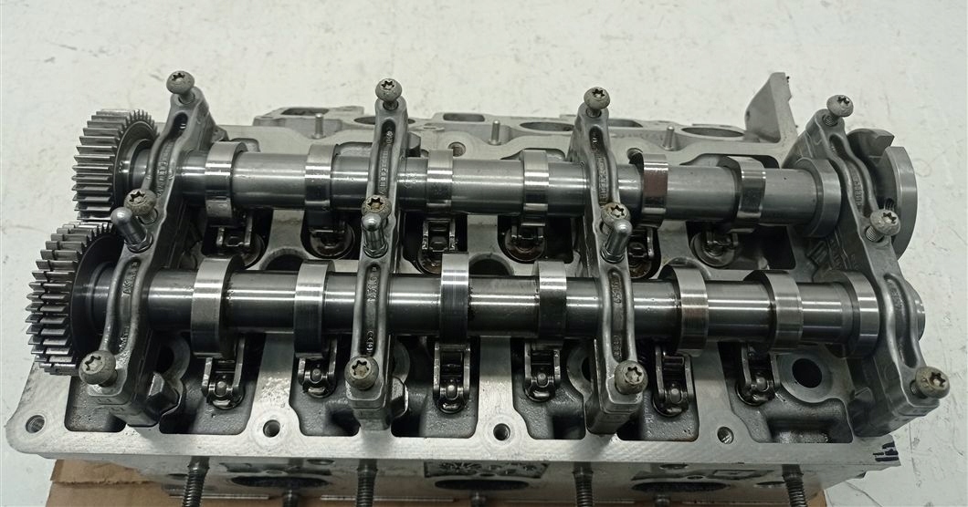 GŁOWICA LEWA Z WAŁKAMI AUDI A6 A7 Q5 3.0 TDI BITURBO CGQ 0593AS / 059.3.AS