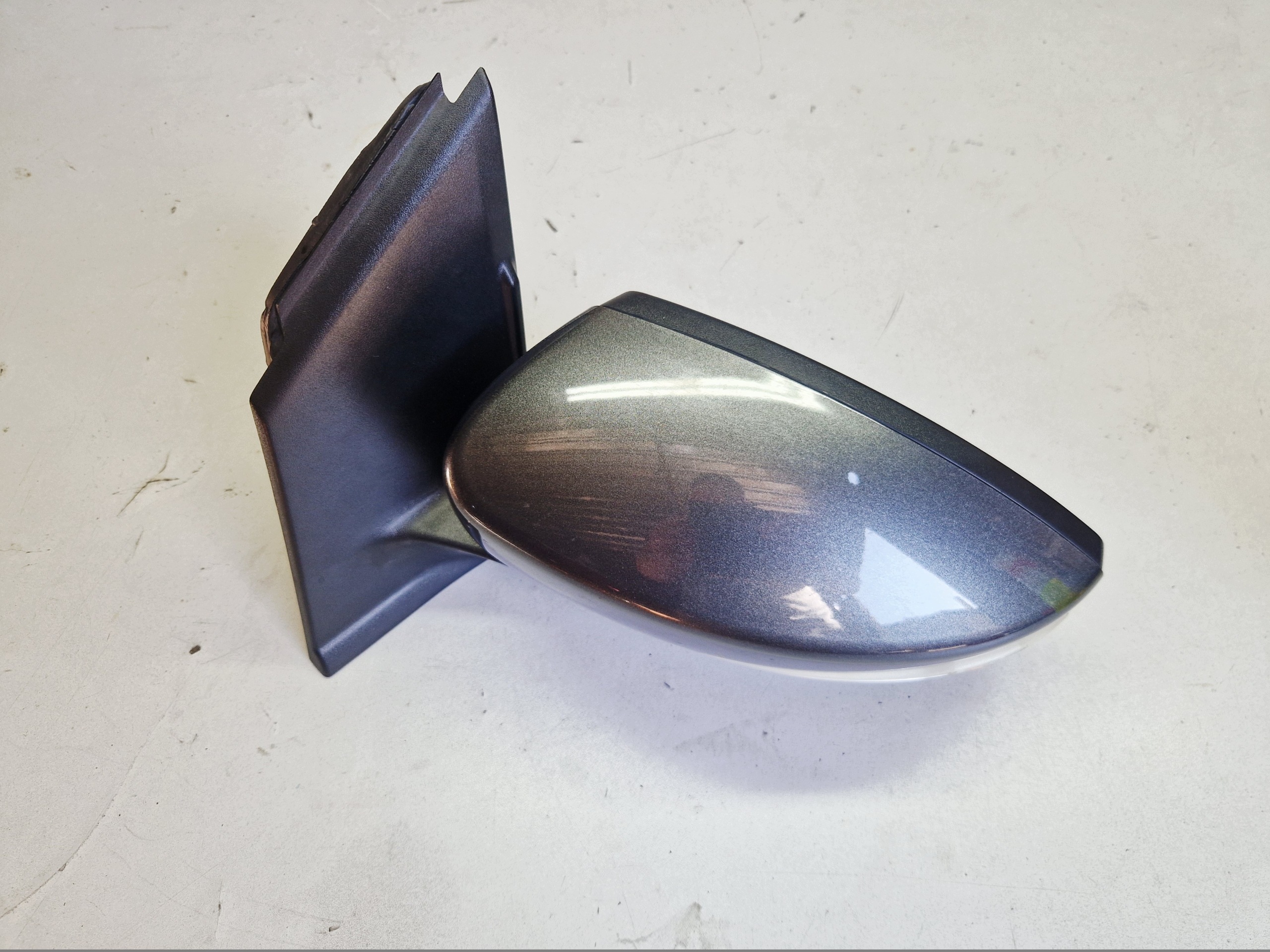 FORD KUGA MK2 mirror left 8 vertical colour UD